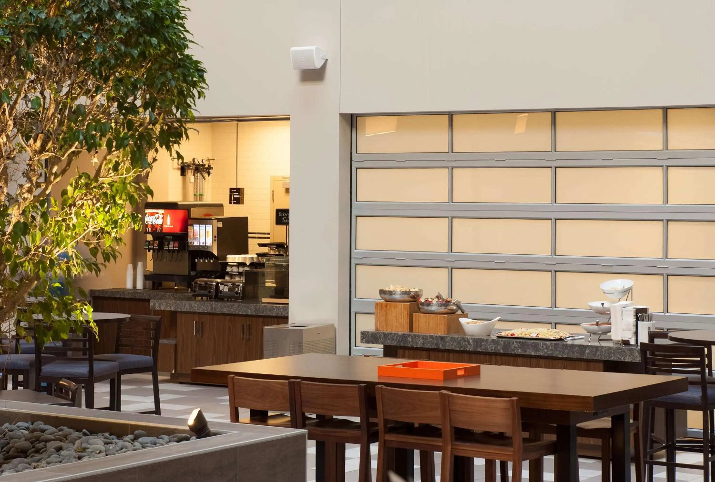 Lobby or reception in Embassy Suites by Hilton Bloomington/Minneapolis