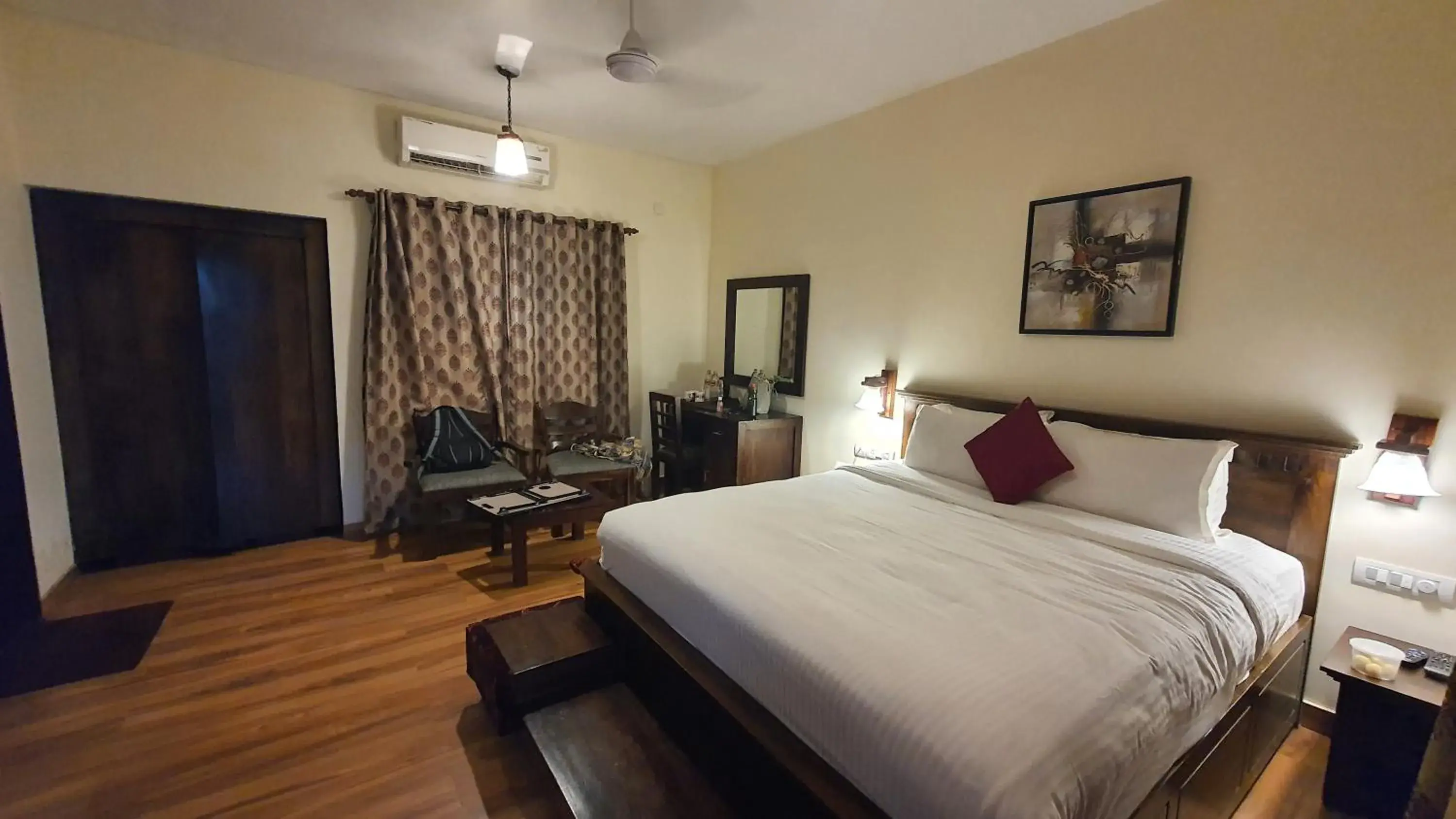 Pavillion Room in Deshadan Backwater Resort - The best sunrise view Pavillion Room in Deshadan Backwater Resort - The best sunrise view