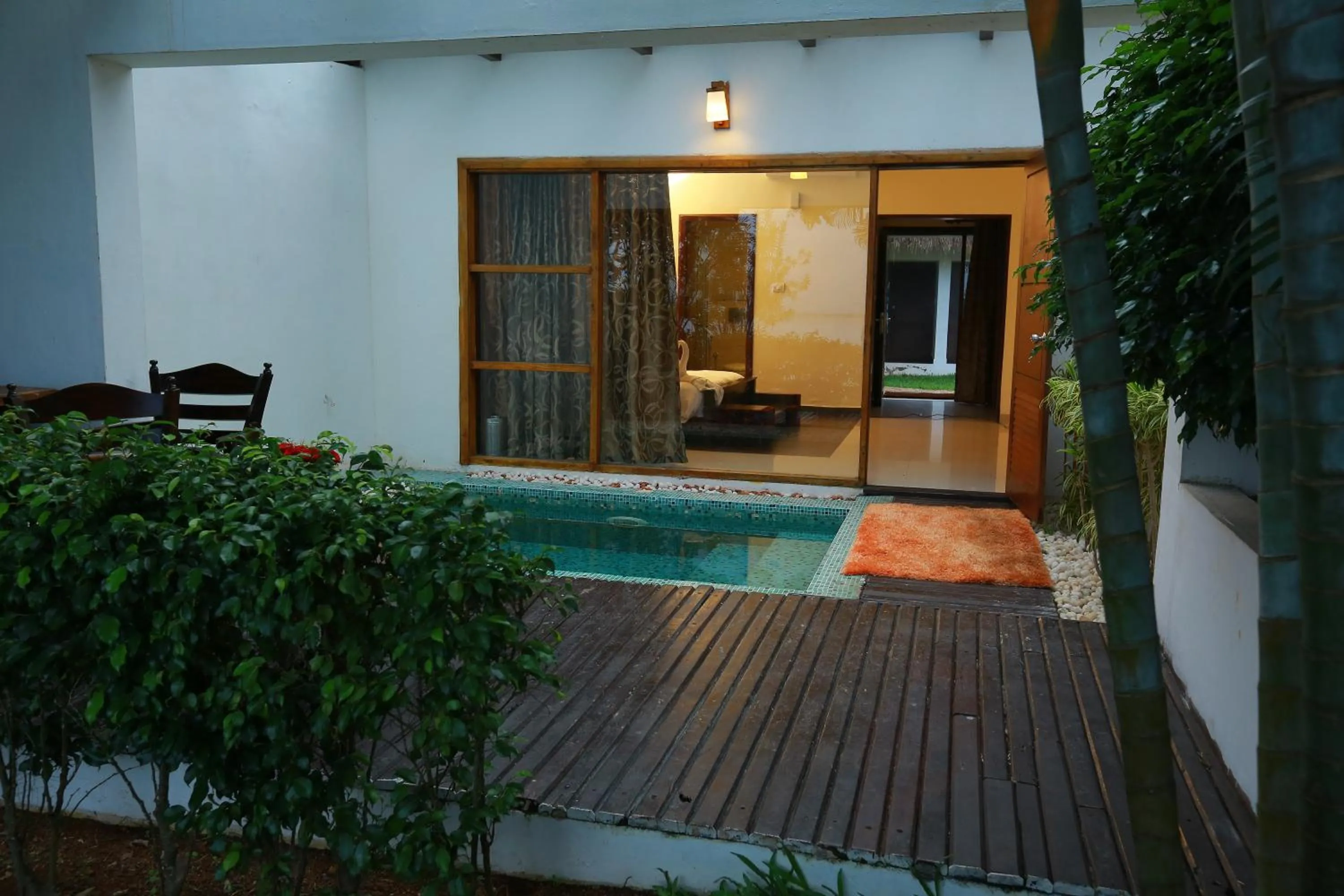 Pool view in Deshadan Backwater Resort - The best sunrise view