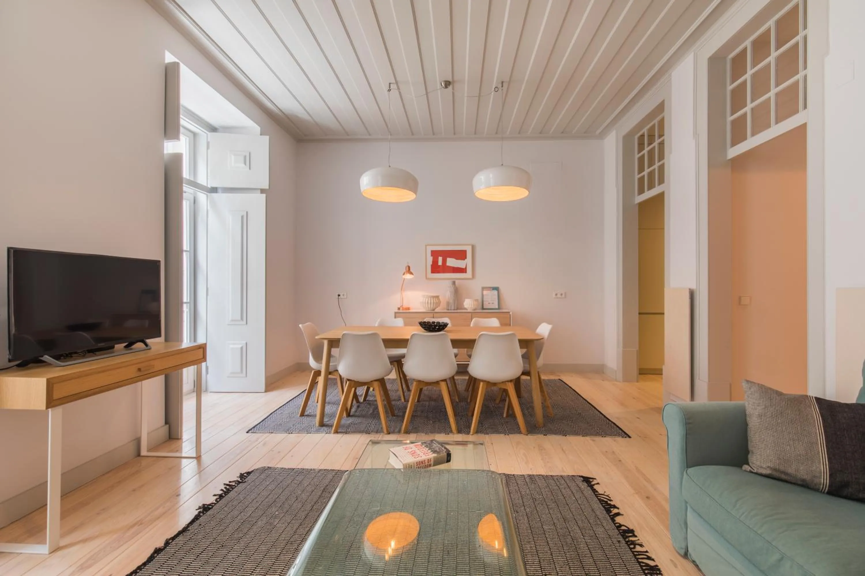 Charming 3 Bedroom Wonder Downtown by LovelyStay