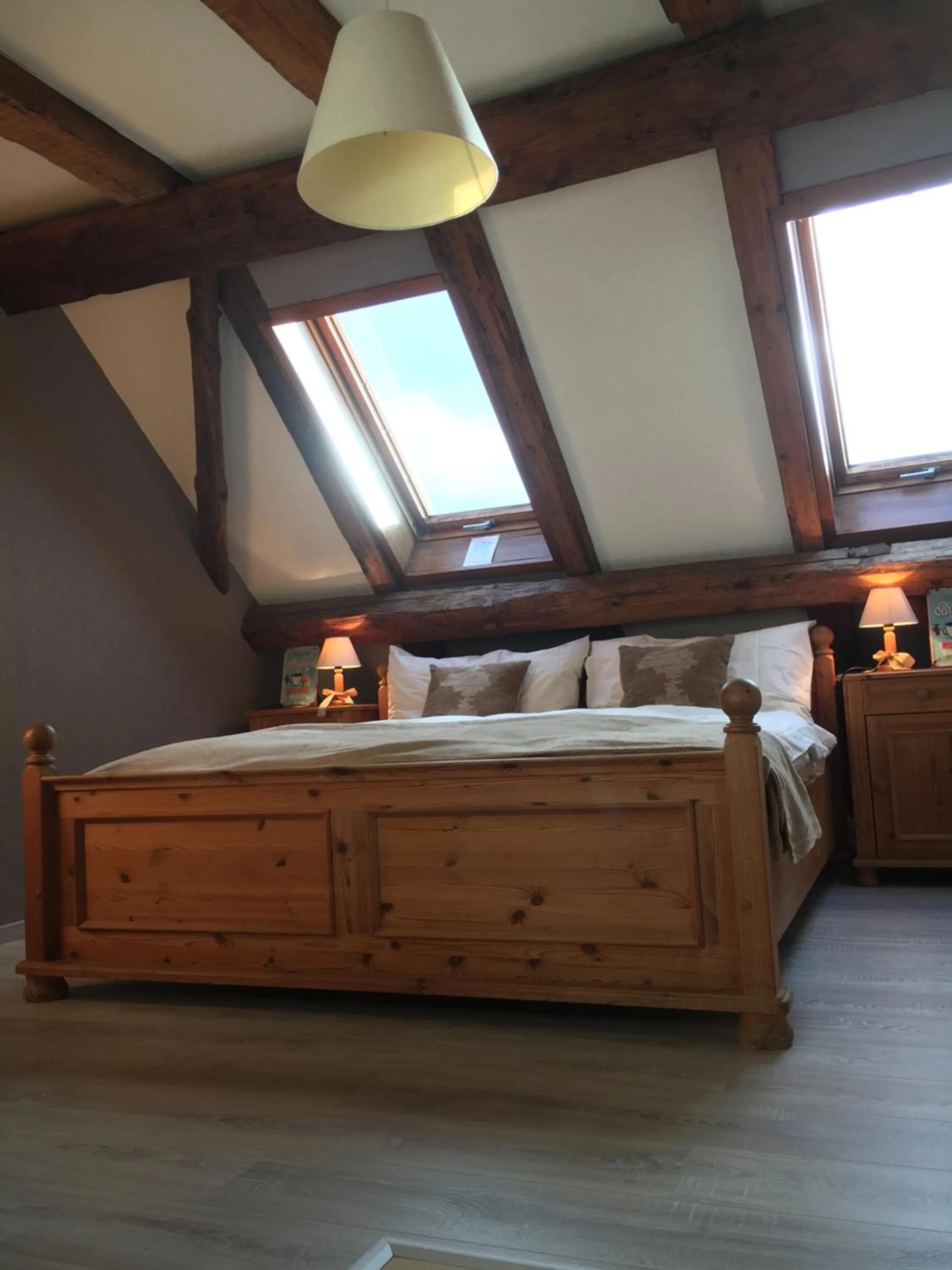 Photo of the whole room, Bed in B&B le Quinquet