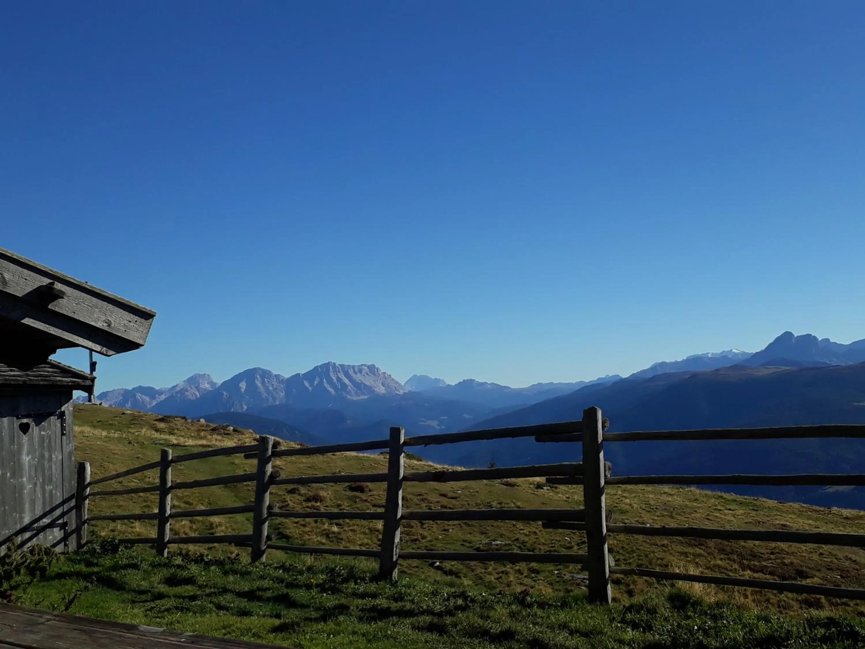 Hiking in Residence Treyer