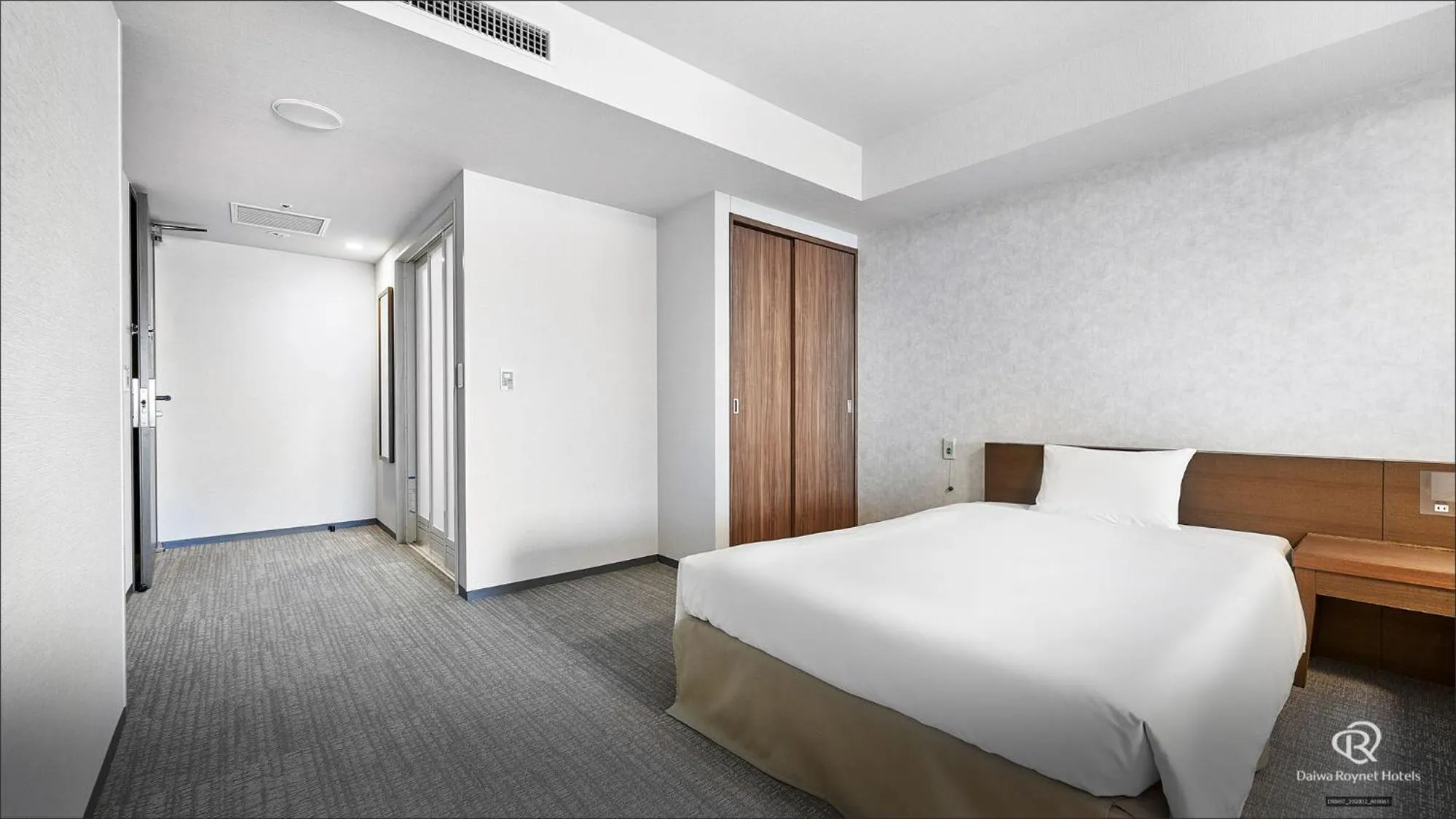 Bed in Daiwa Roynet Hotel Naha Omoromachi