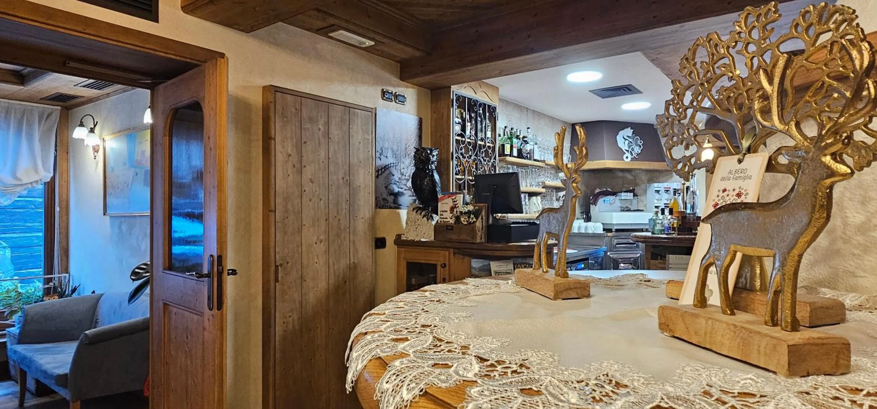 Living room in Albergo Alpenrose