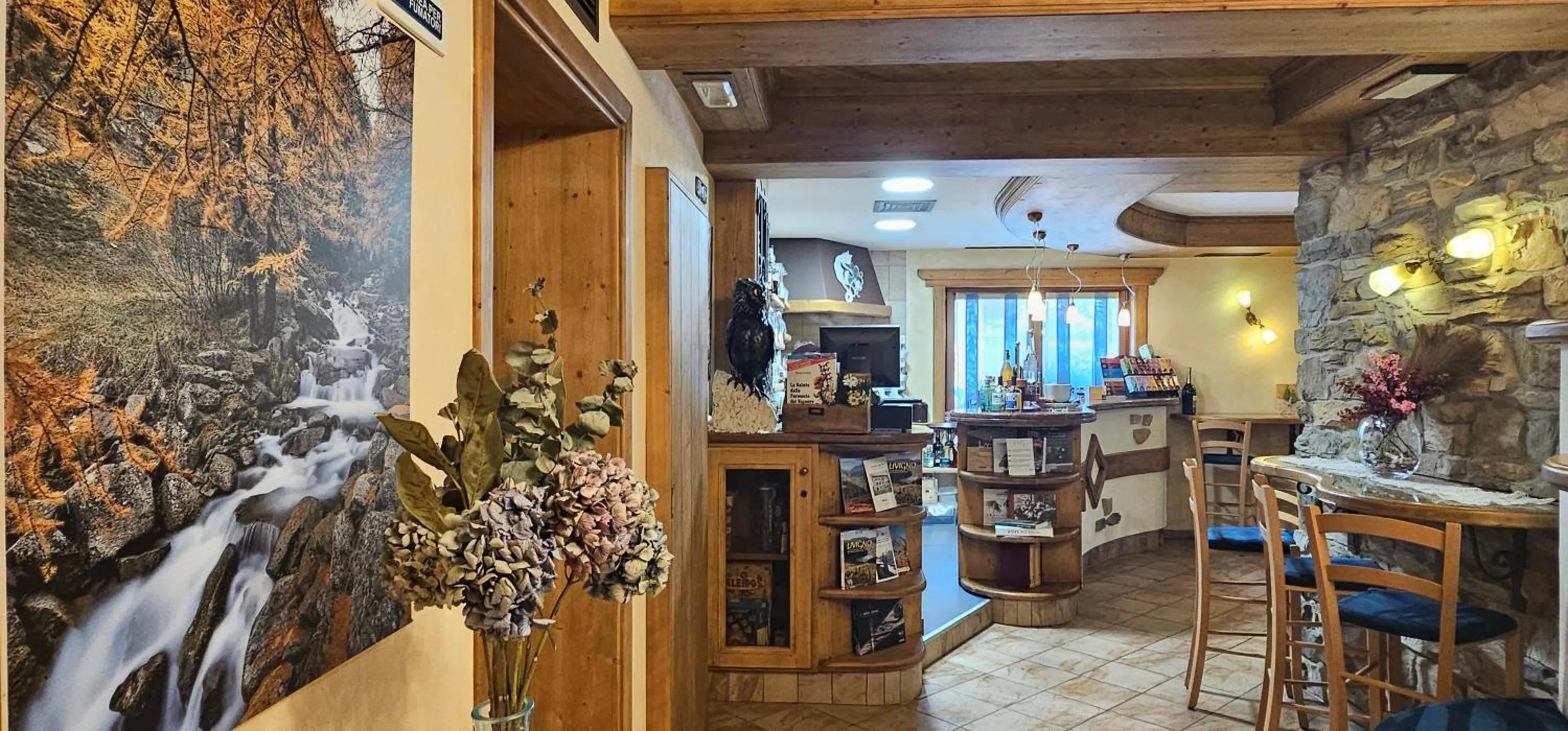 Seating area in Albergo Alpenrose