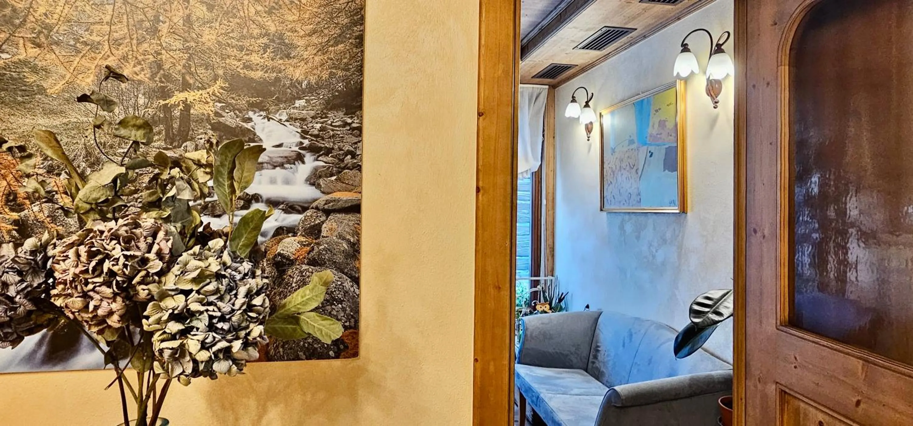 Living room in Albergo Alpenrose