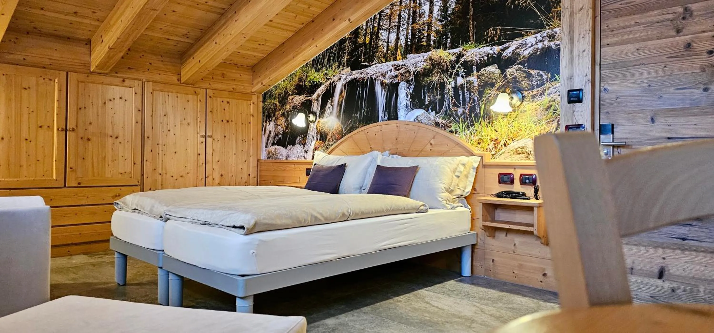 Bedroom in Albergo Alpenrose