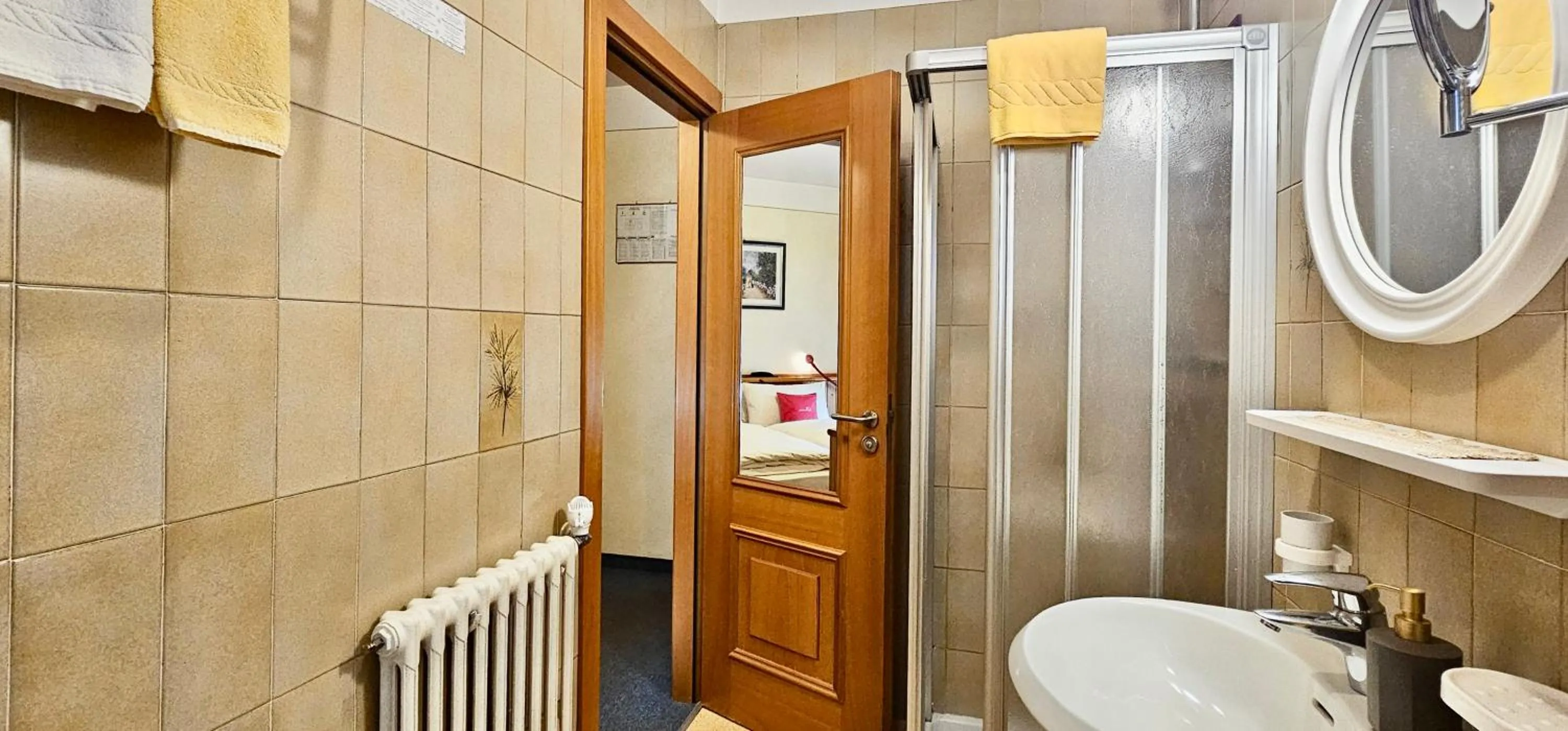 Bathroom in Albergo Alpenrose