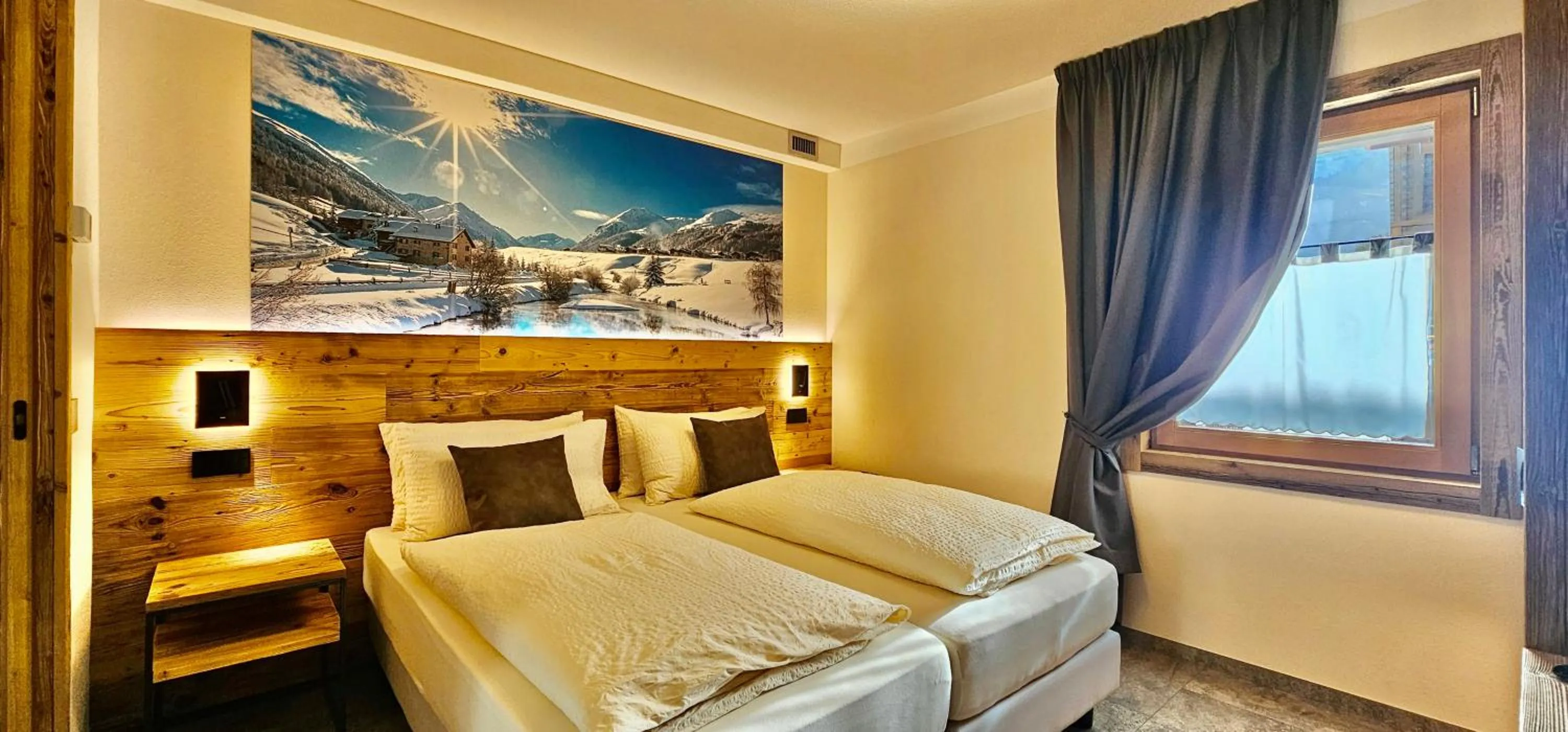 Bedroom, Bed in Albergo Alpenrose