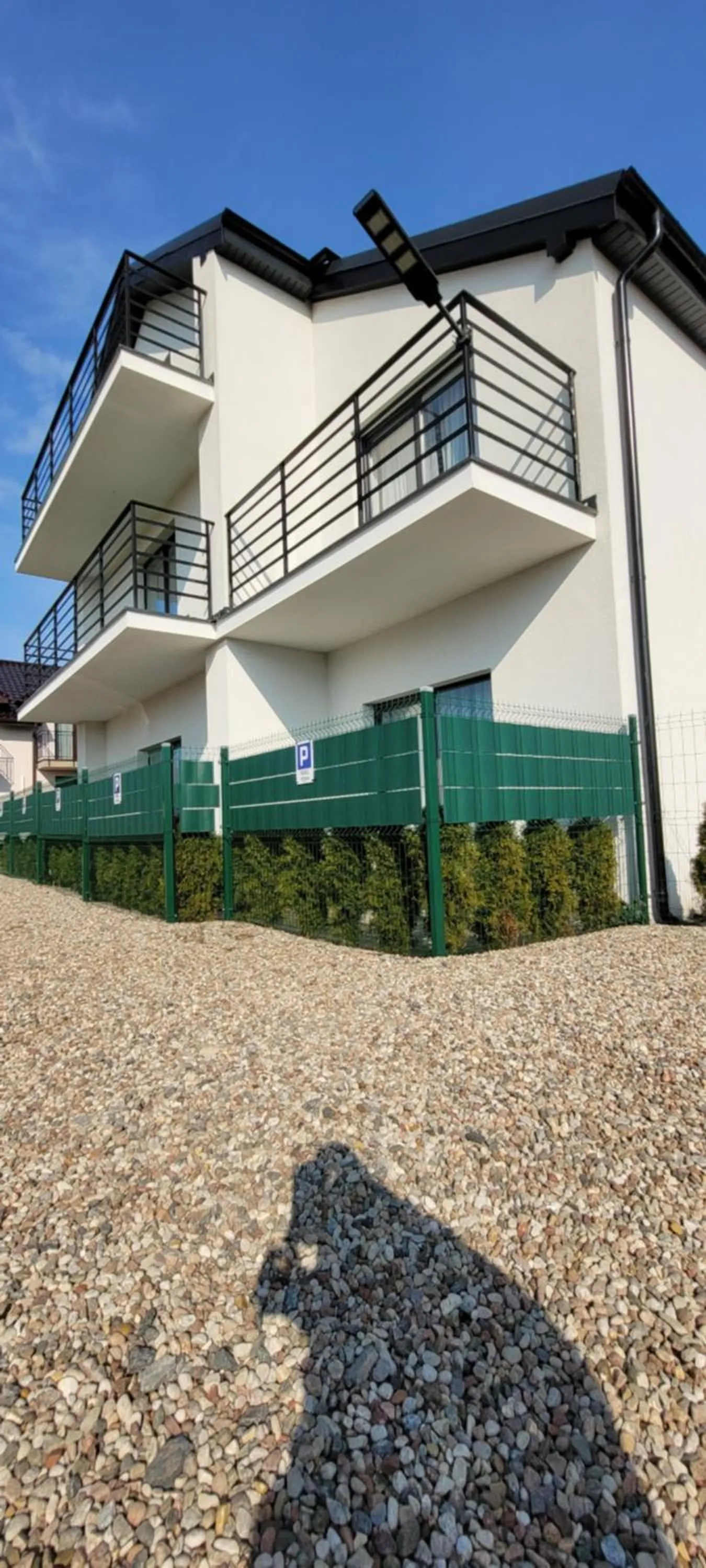 Property building in Willa Kardamon