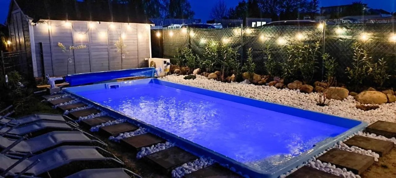 Pool view in Willa Kardamon
