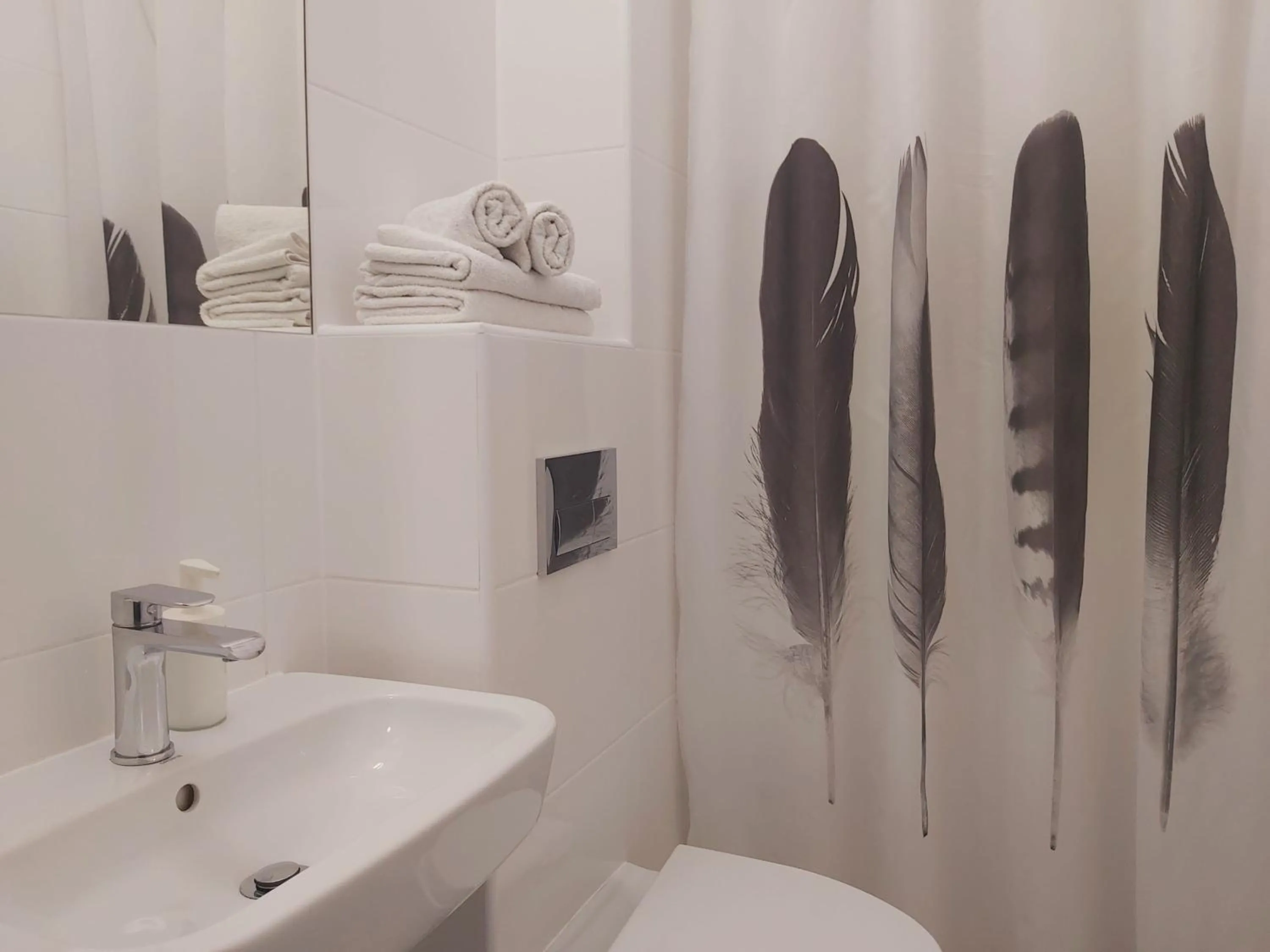Shower in Willa Kardamon