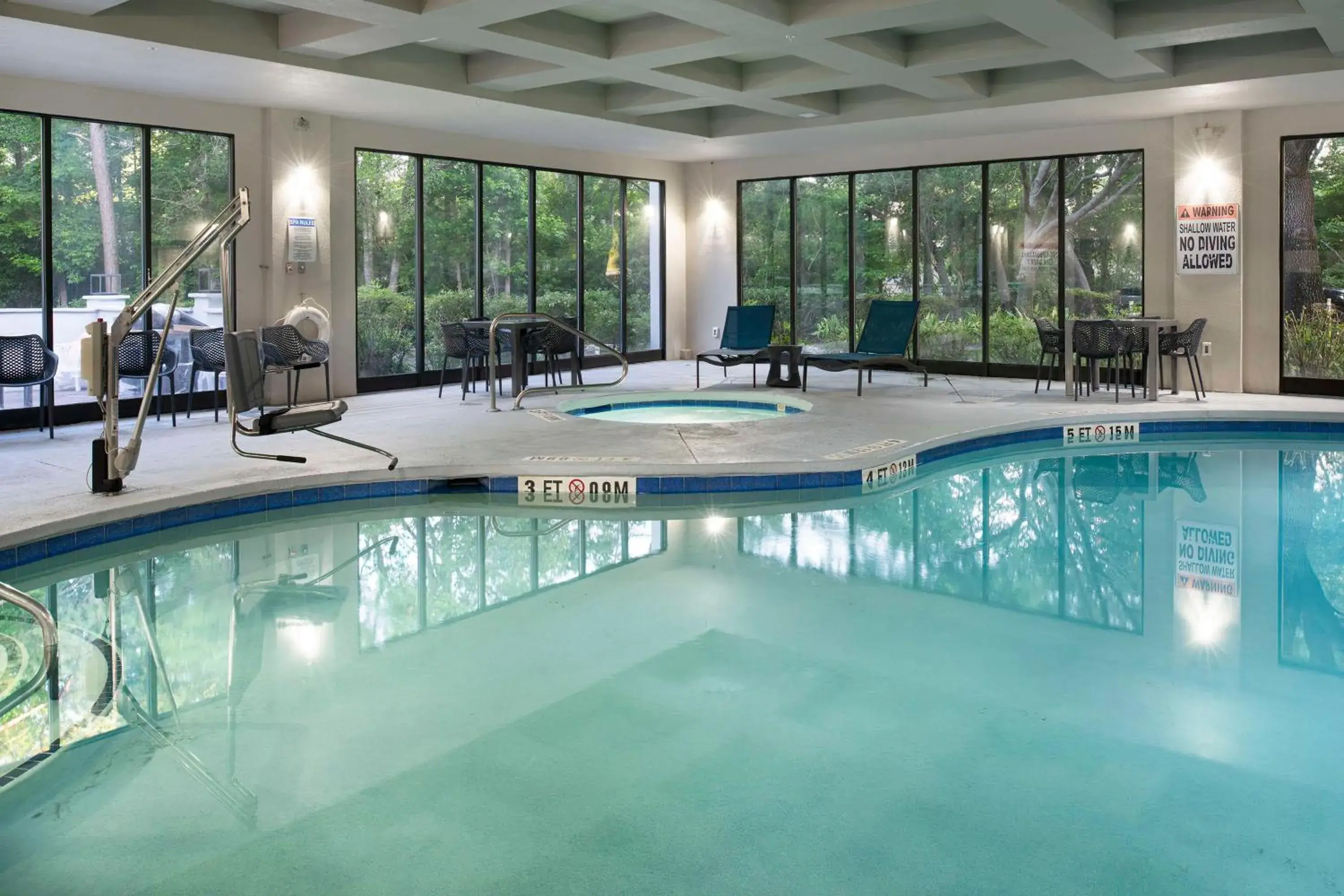 Pool view in Hampton Inn Northwood Pool view in Hampton Inn Northwood