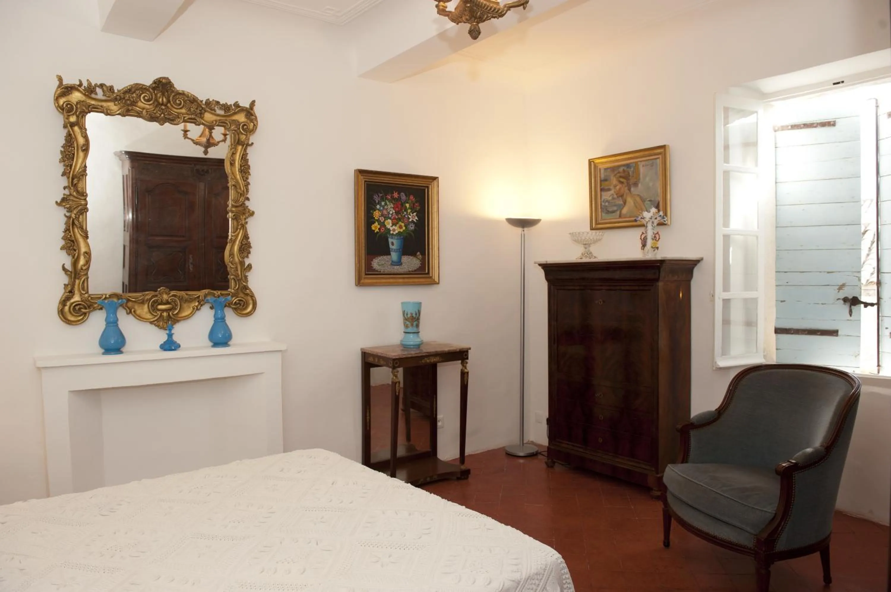 Bed in La Maison du Peintre en Provence