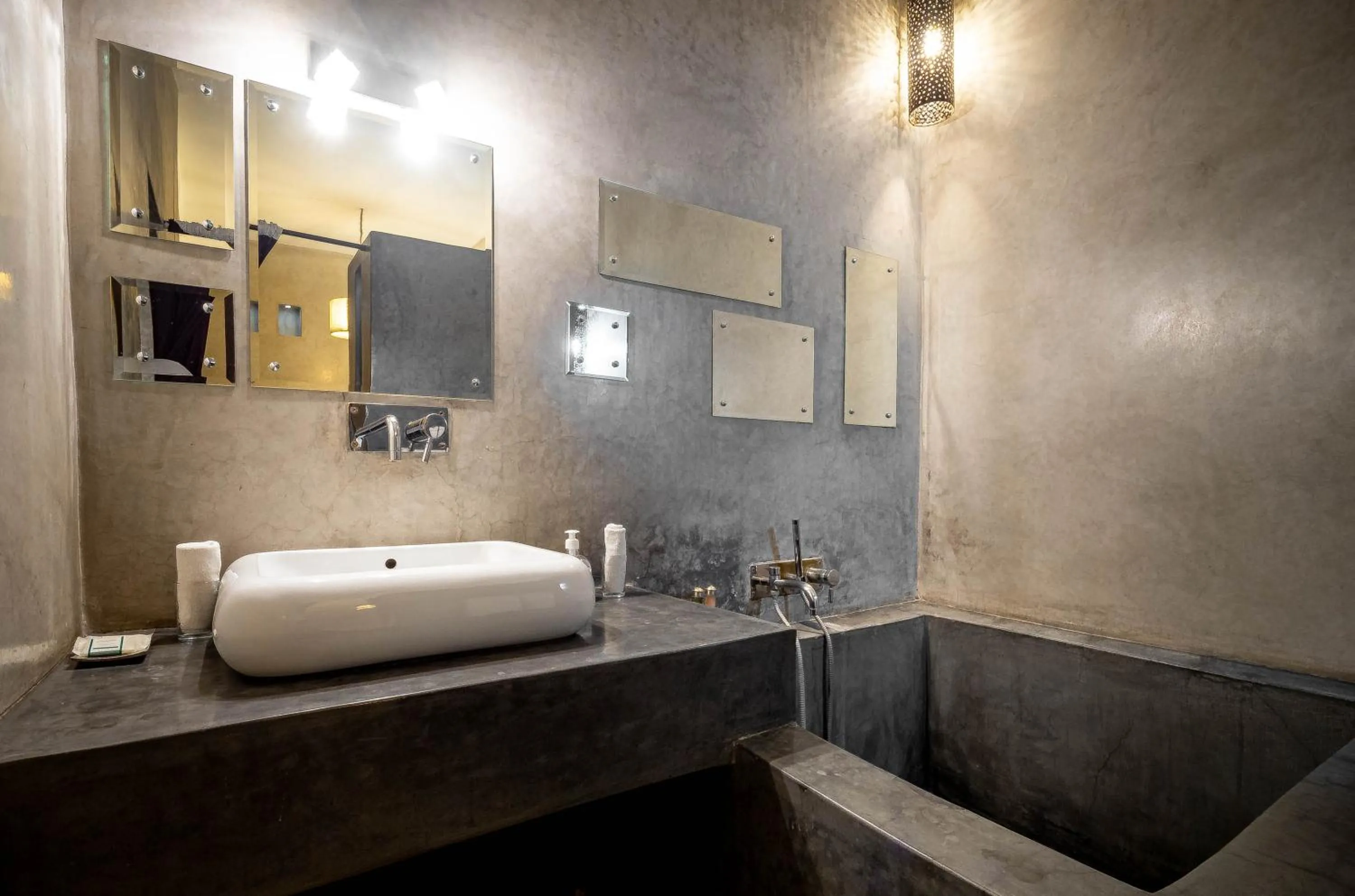 Bathroom in Riad Vanilla Sma & Spa