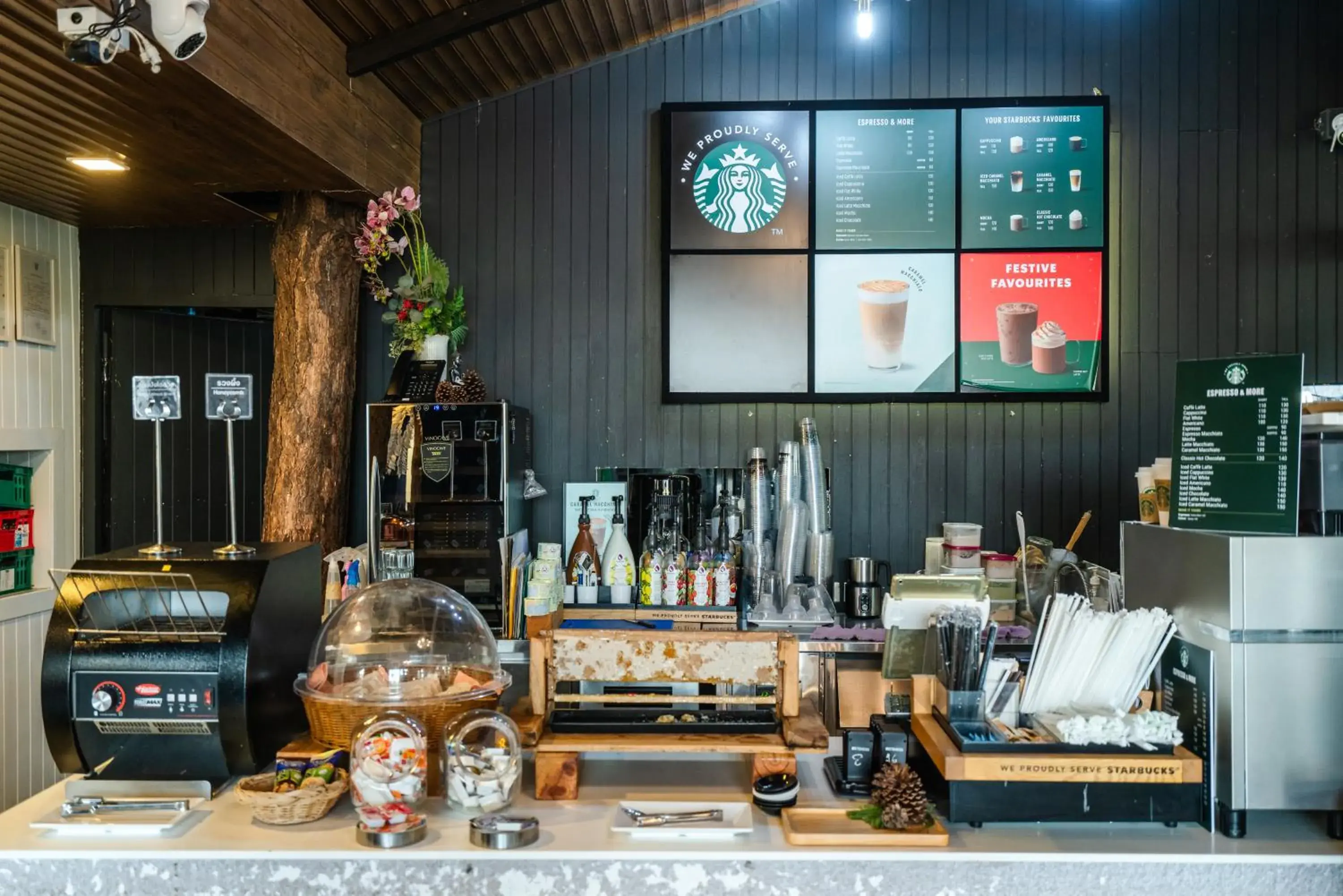 Buffet breakfast in Villa PaSon Buffet breakfast in Villa PaSon