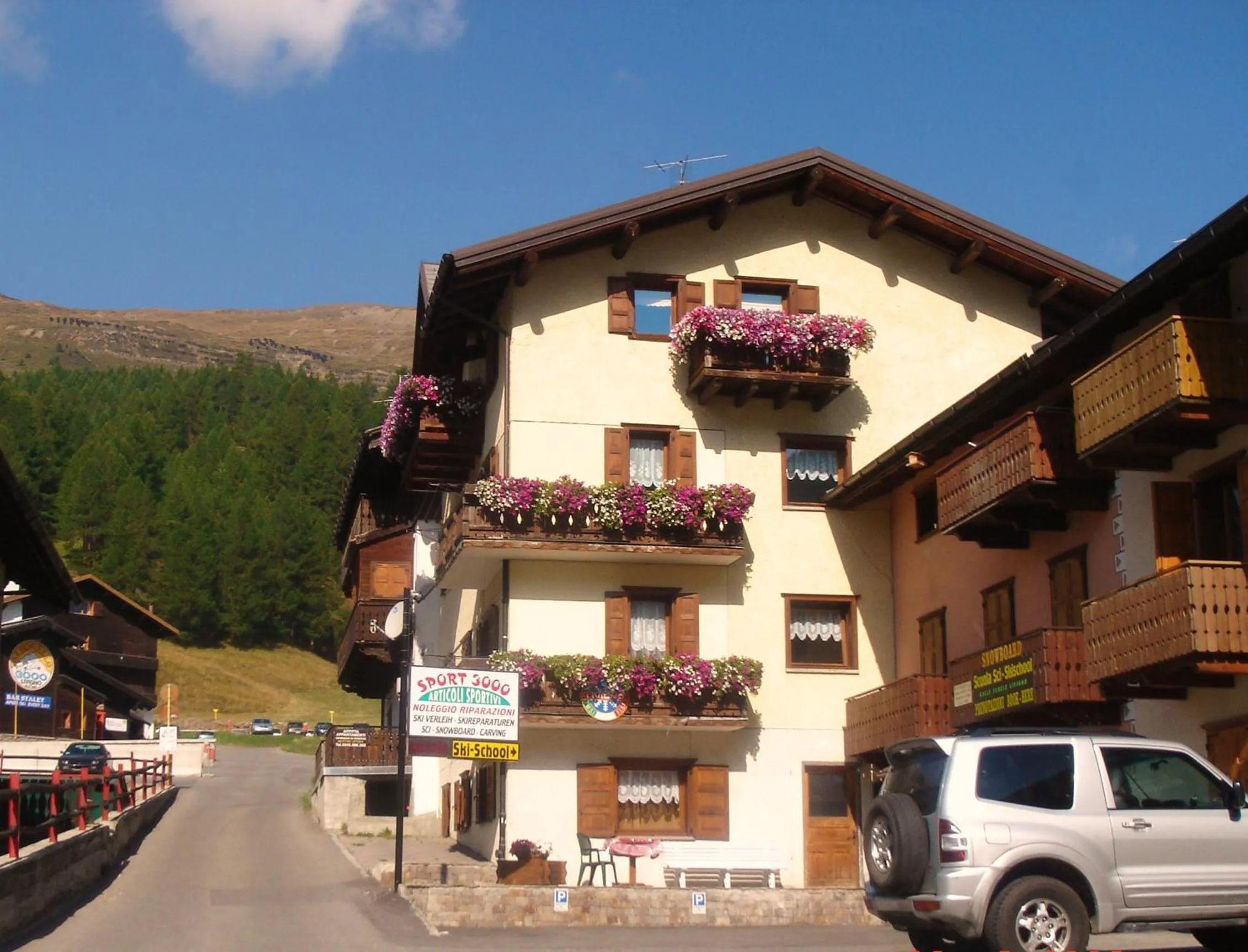 Property building in Appartamenti Sport 3000