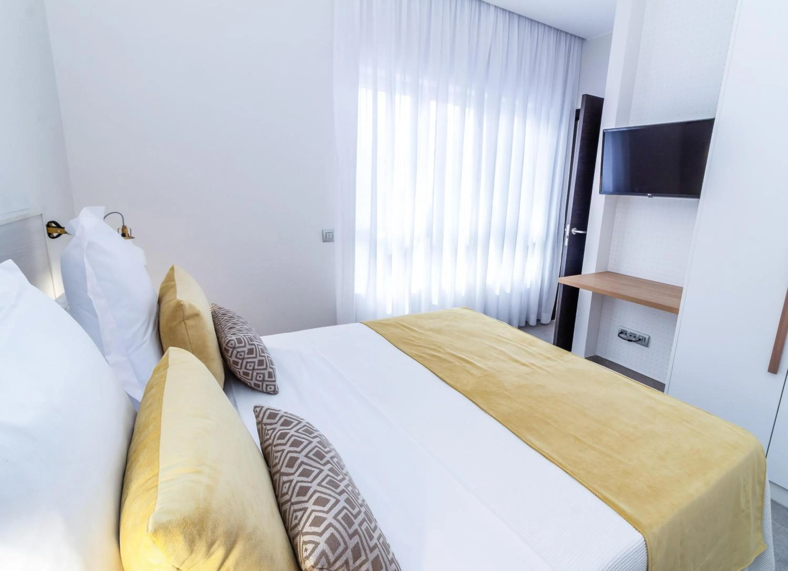 Photo of the whole room, Bed in URBANSEA Holiday Homes