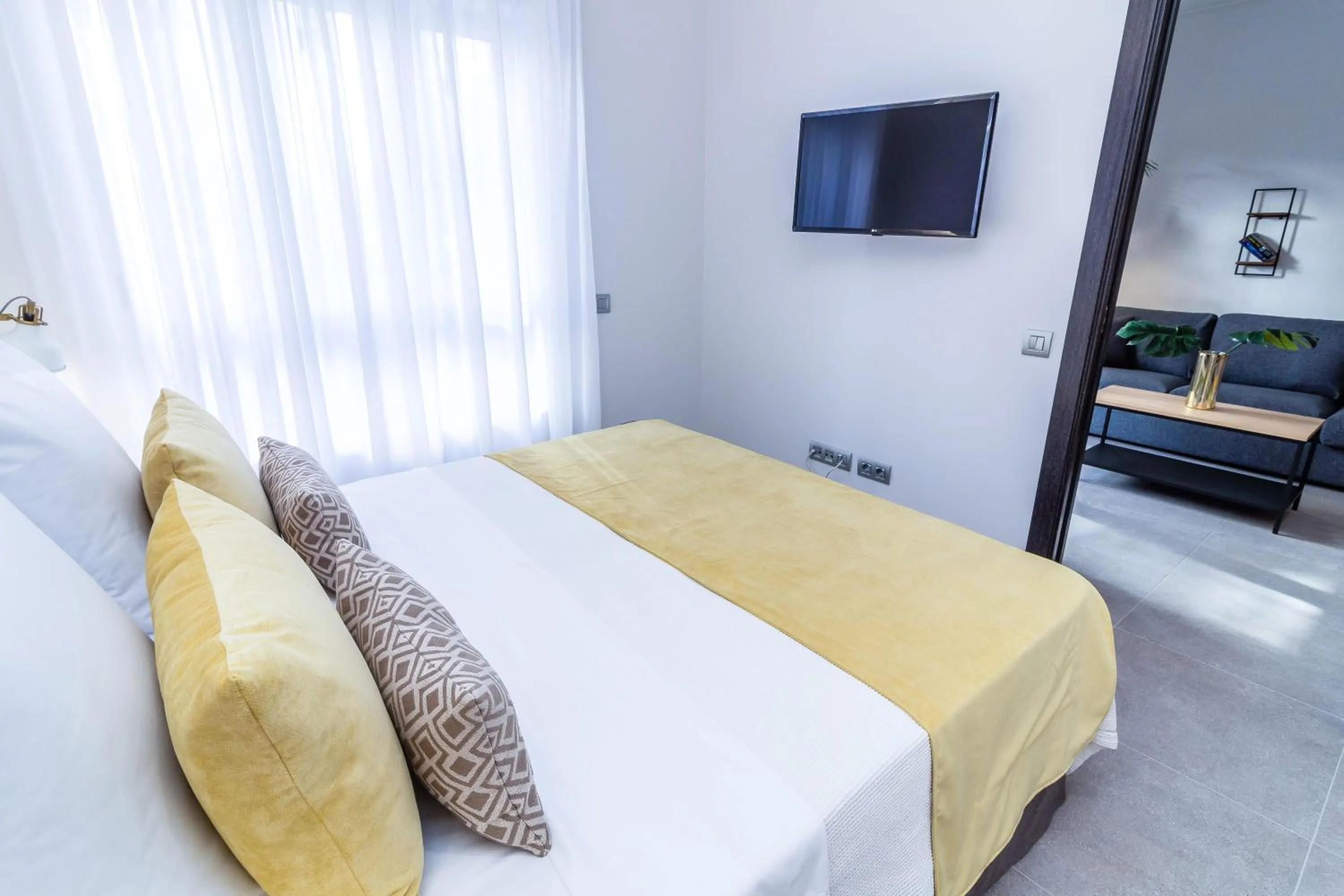 Photo of the whole room, Bed in URBANSEA Holiday Homes