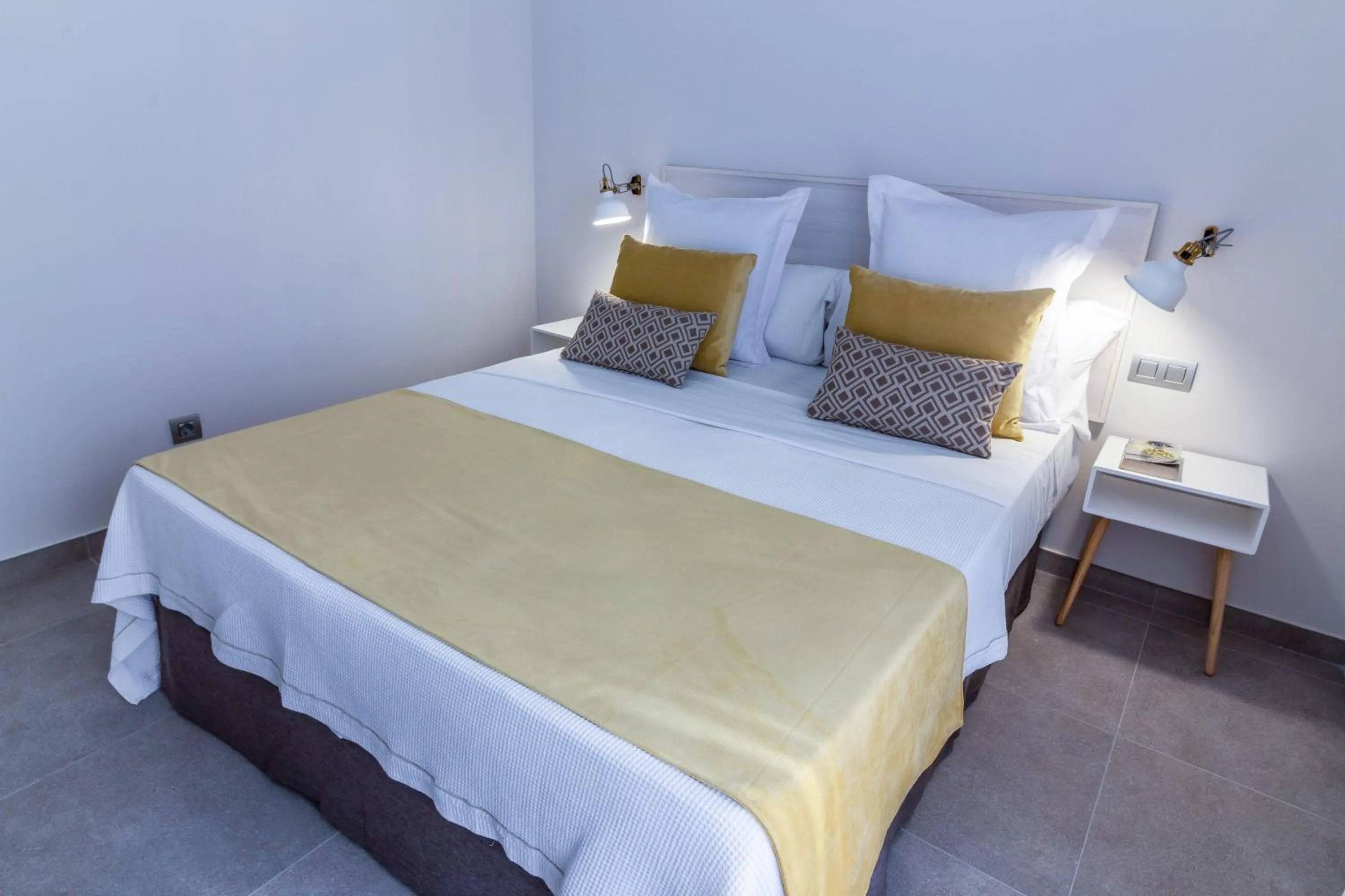Photo of the whole room, Bed in URBANSEA Holiday Homes
