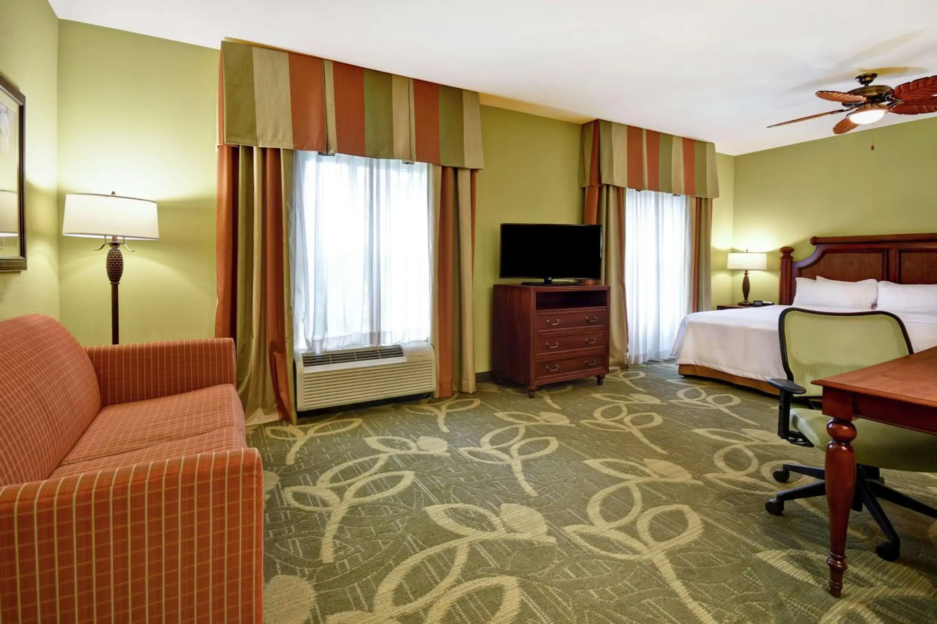 Bedroom, Bed in Homewood Suites by Hilton Ocala at Heath Brook Bedroom, Bed in Homewood Suites by Hilton Ocala at Heath Brook