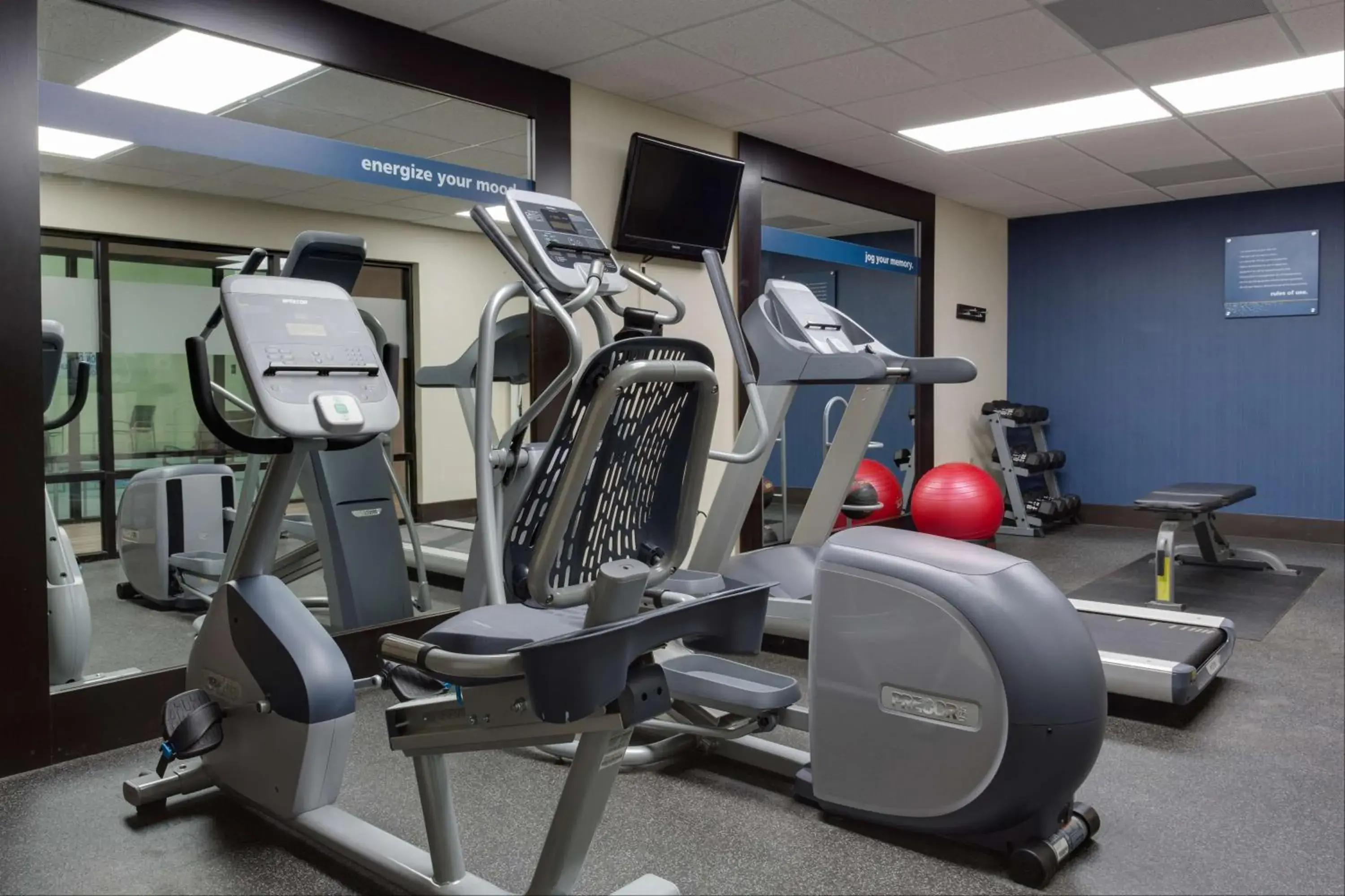Fitness centre/facilities in Hampton Inn Harbourgate Fitness centre/facilities in Hampton Inn Harbourgate