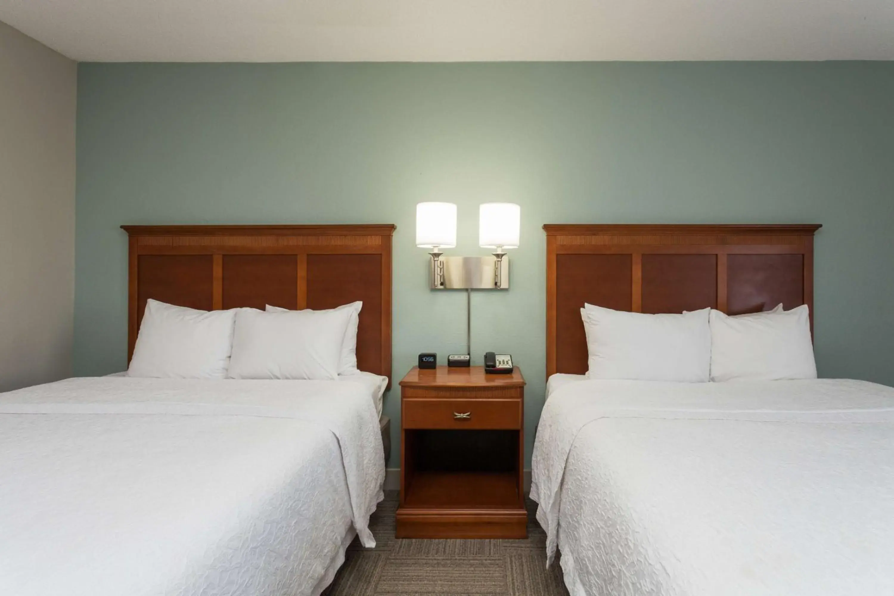 Bed in Hampton Inn Harbourgate Bed in Hampton Inn Harbourgate