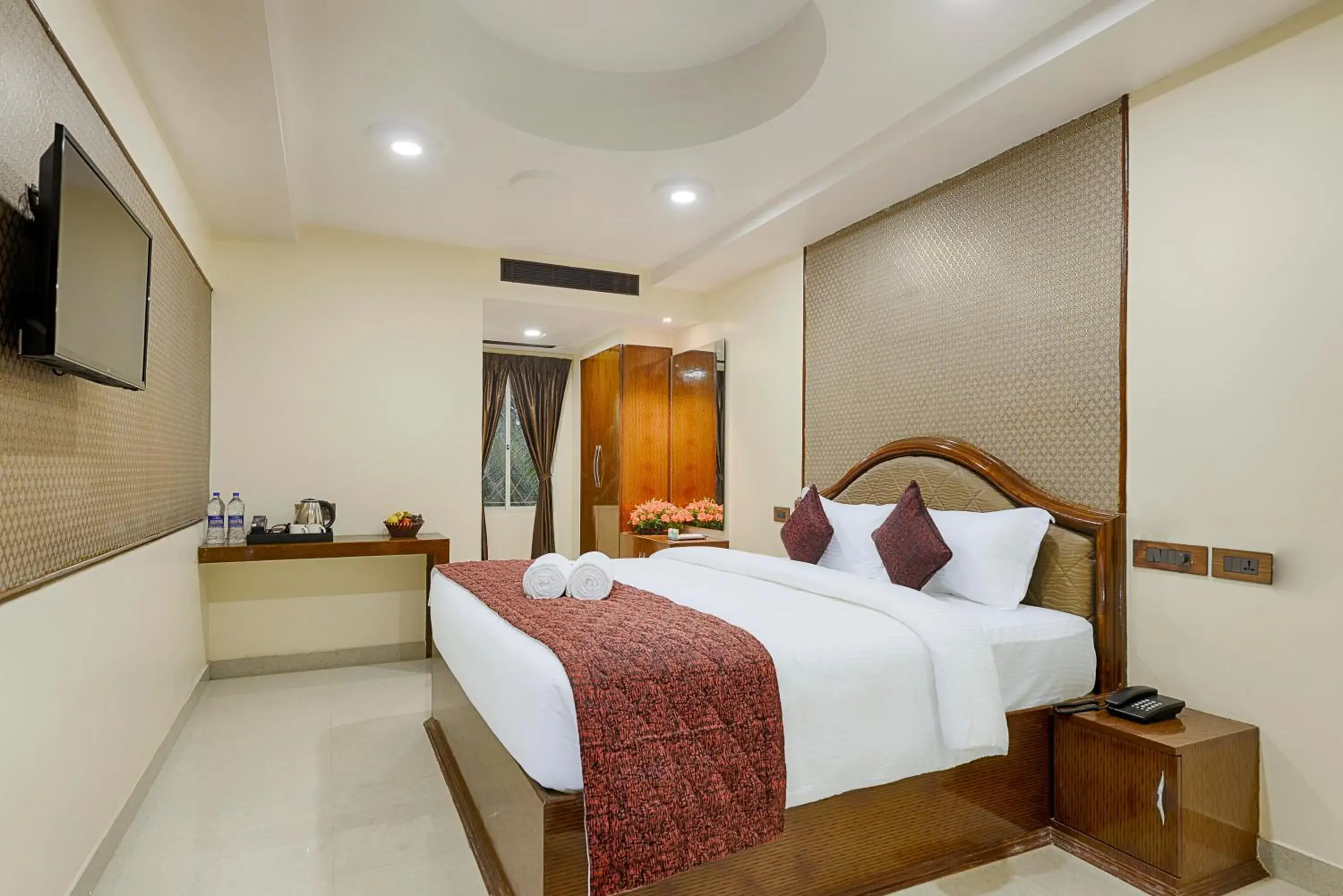 Bedroom, Bed in Hotel Ramraj Regency Bedroom, Bed in Hotel Ramraj Regency
