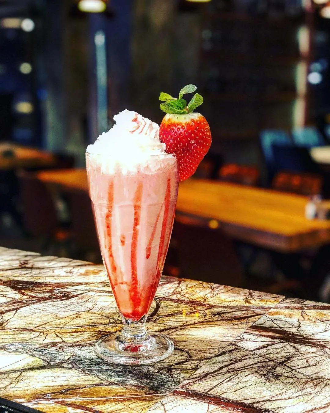 Avenue Hotel - Free Parking