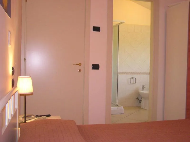 Bed in Albergo Le 2 Rose