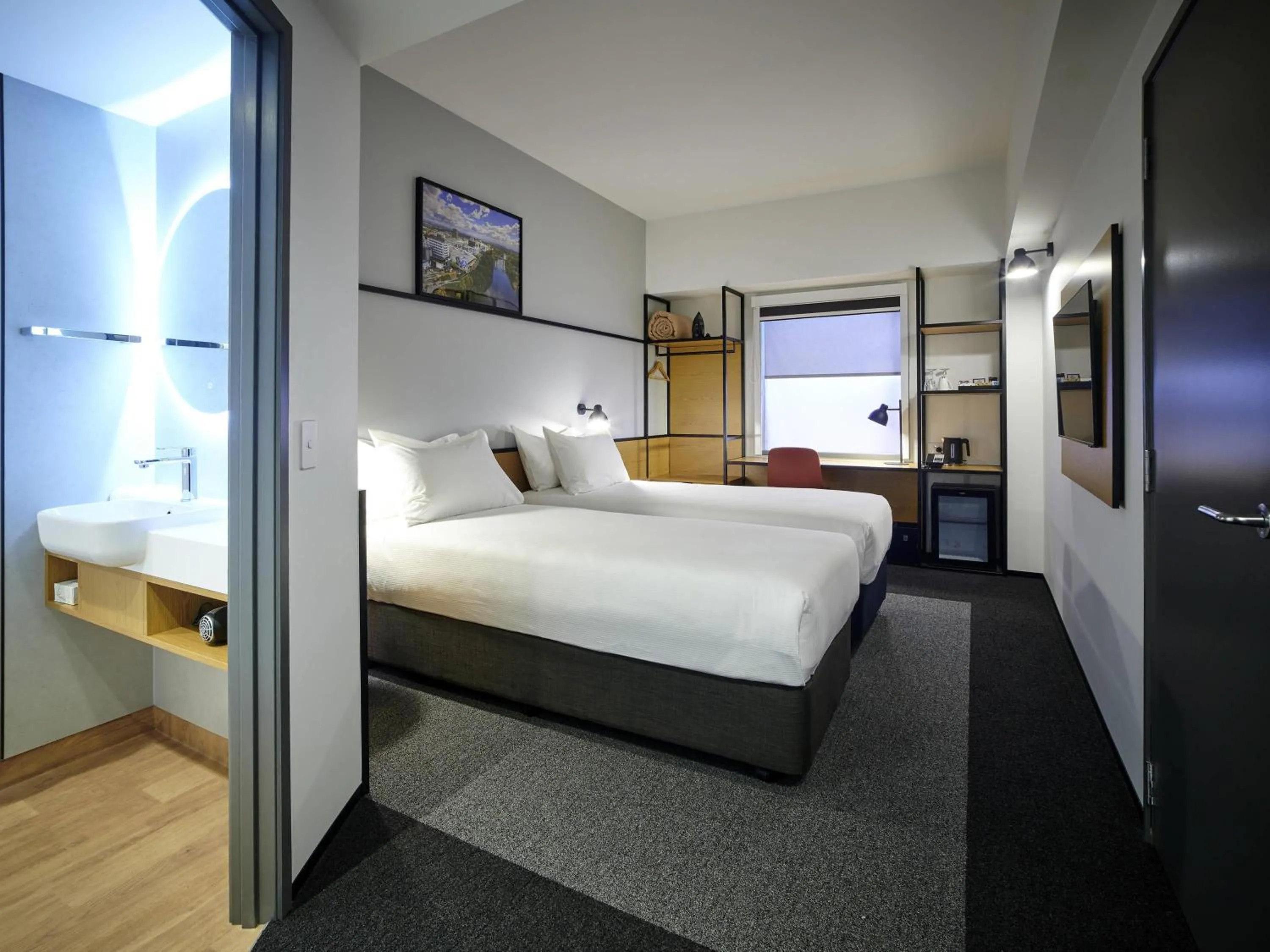 Bedroom, Bed in ibis Hamilton Tainui