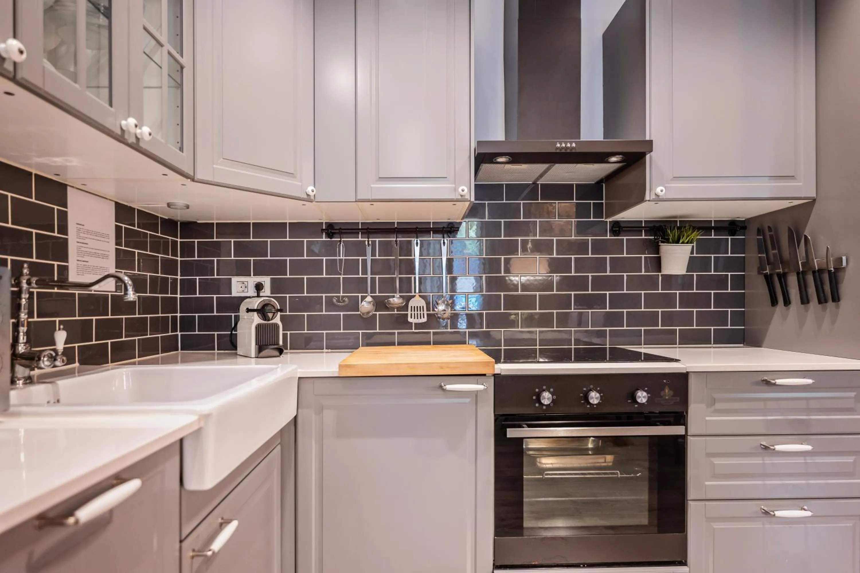 Kitchen or kitchenette in Midtown Luxury Apartments by Sweett