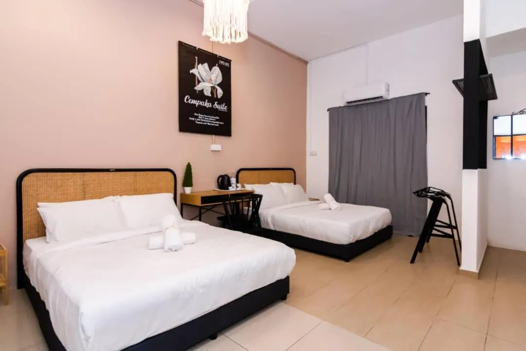 Bed in The Best Hotel in Bayan Lepas - THE LOV PENANG