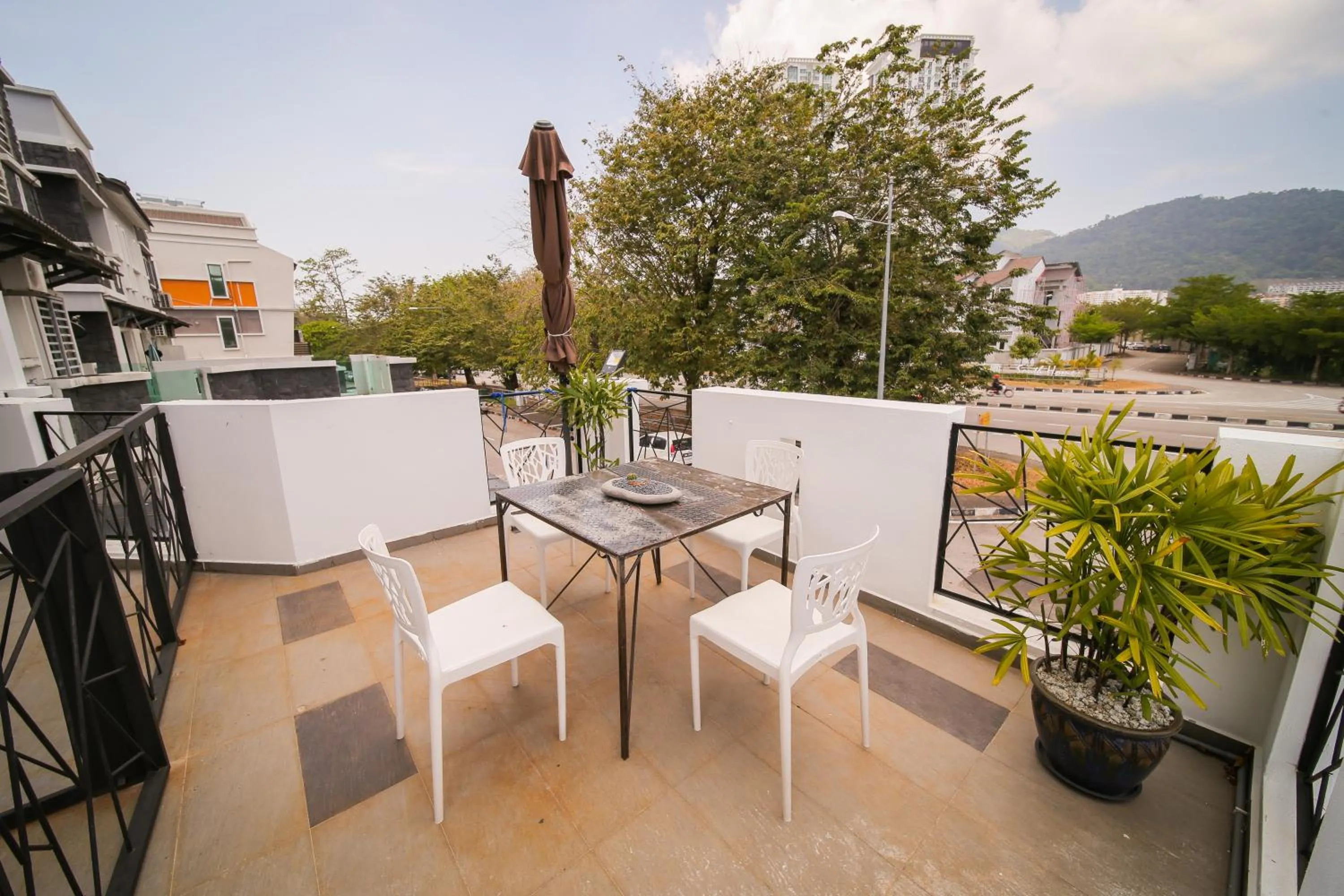 Seating area in The Best Hotel in Bayan Lepas - THE LOV PENANG
