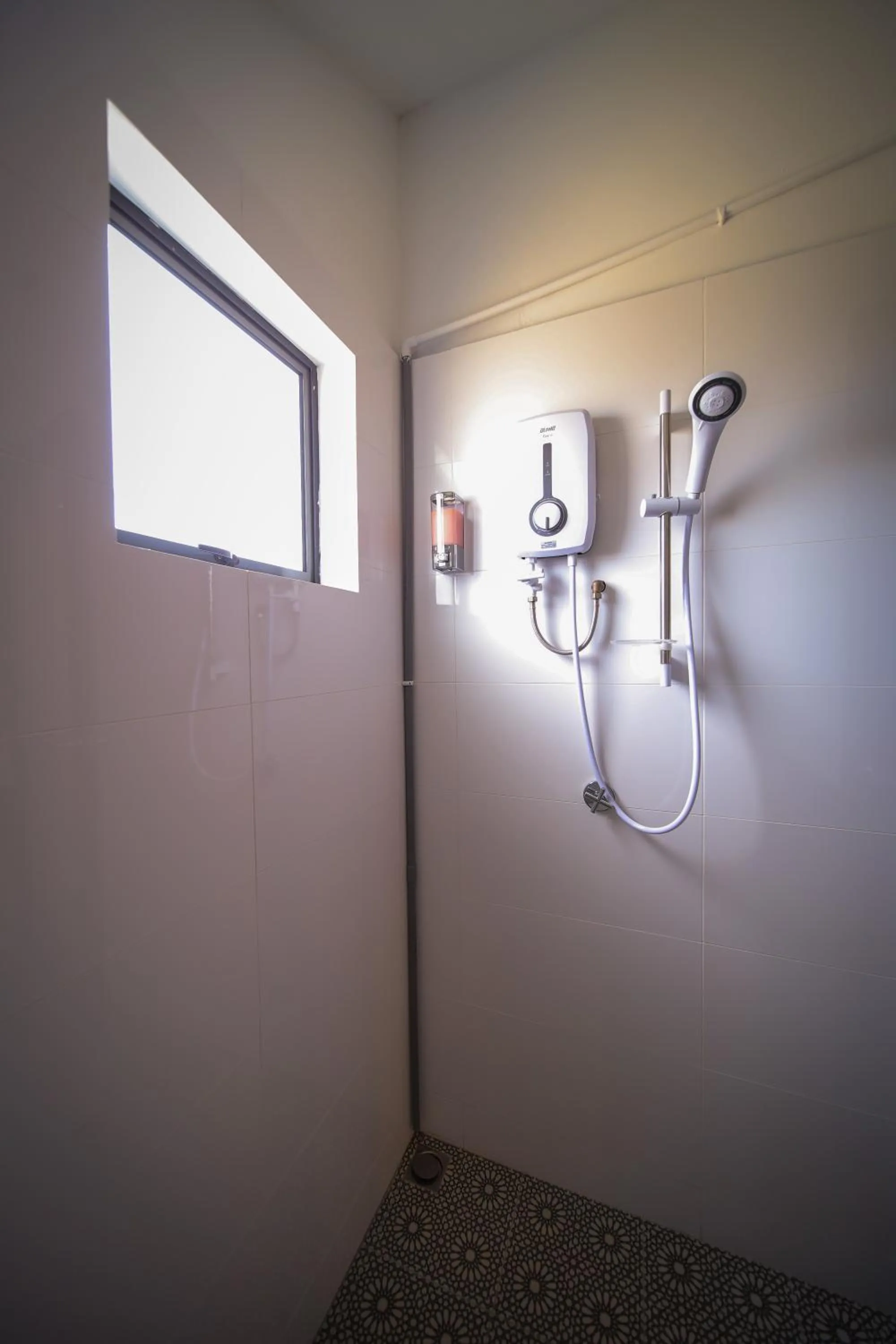 Shower in The Best Hotel in Bayan Lepas - THE LOV PENANG