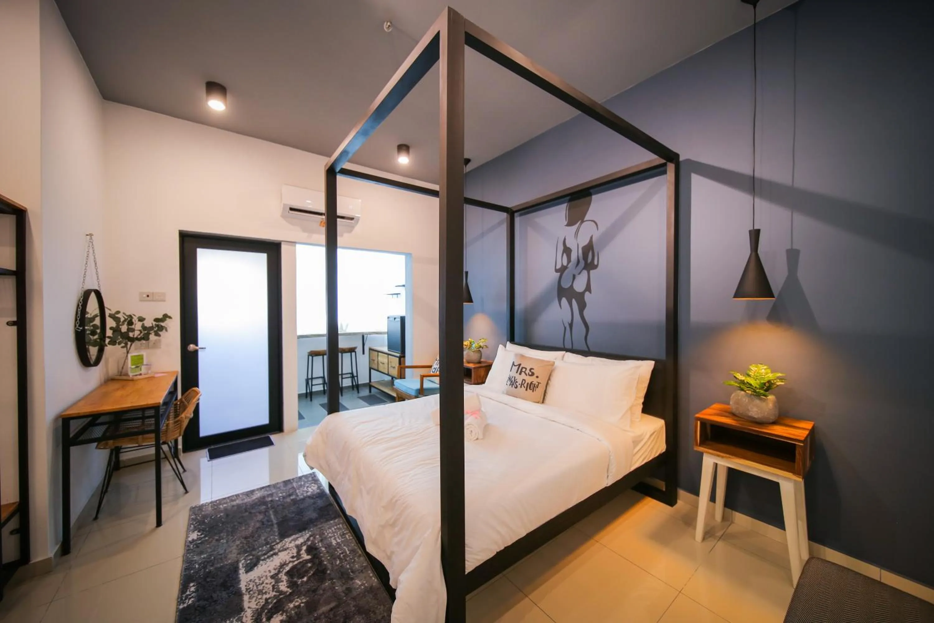 Bed in The Best Hotel in Bayan Lepas - THE LOV PENANG