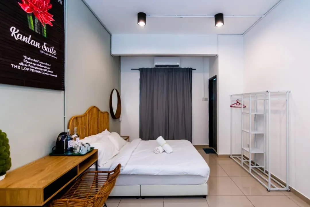 Bed in The Best Hotel in Bayan Lepas - THE LOV PENANG