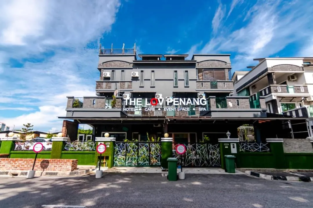 The Best Hotel in Bayan Lepas - THE LOV PENANG
