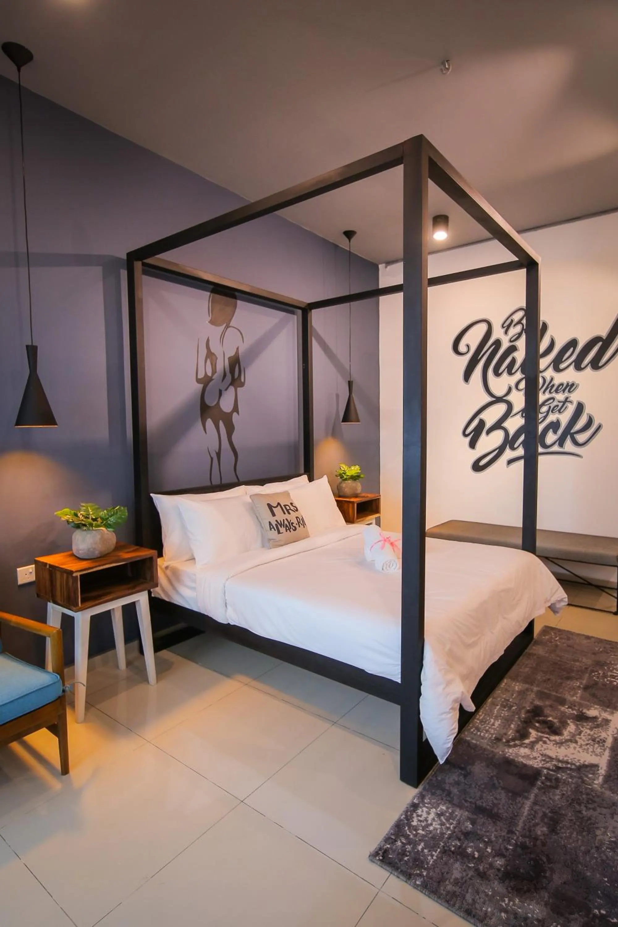 Bed in The Best Hotel in Bayan Lepas - THE LOV PENANG