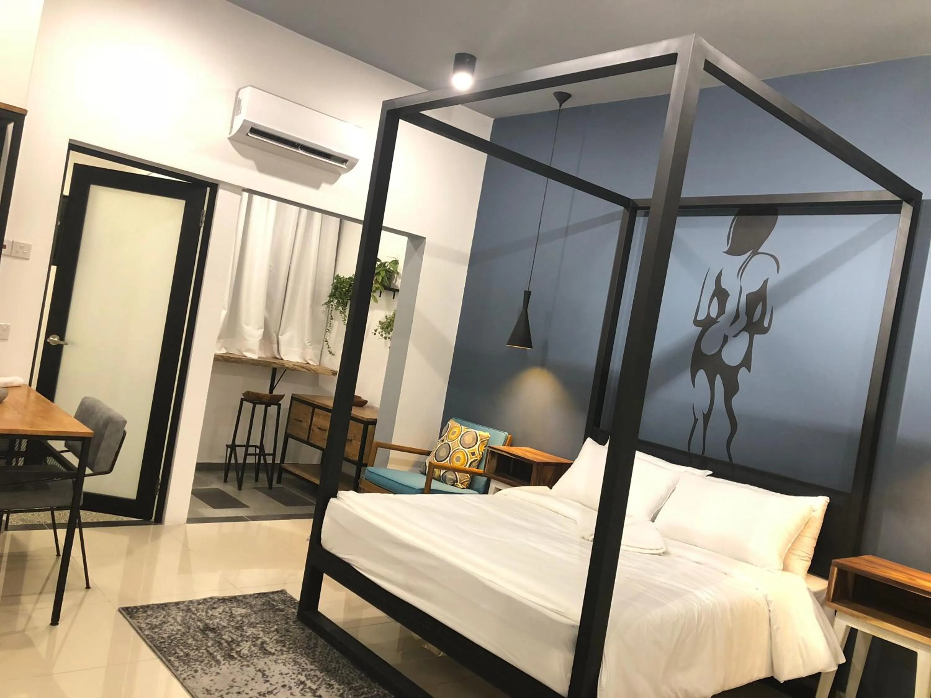 Bed in The Best Hotel in Bayan Lepas - THE LOV PENANG