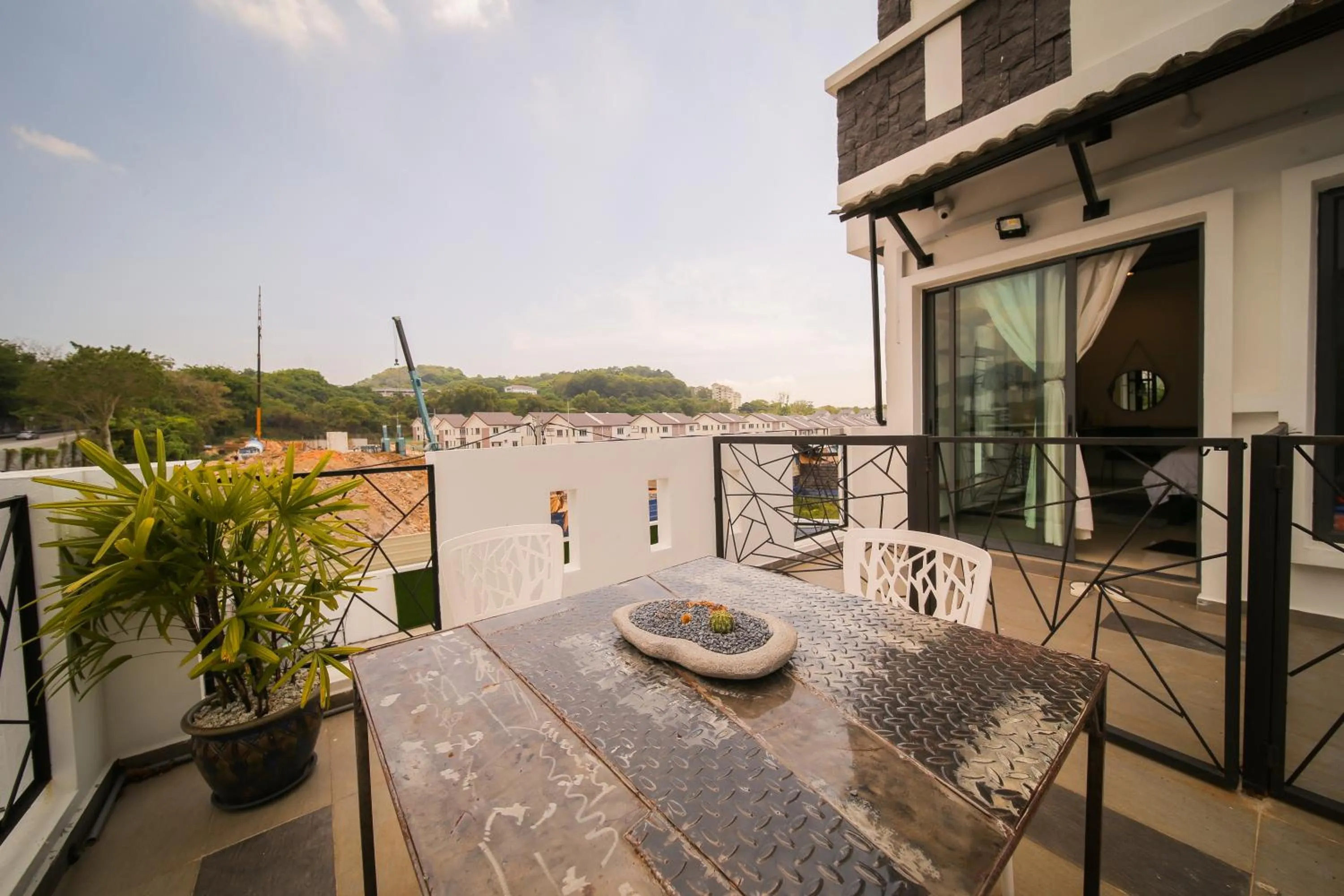 The Best Hotel in Bayan Lepas - THE LOV PENANG