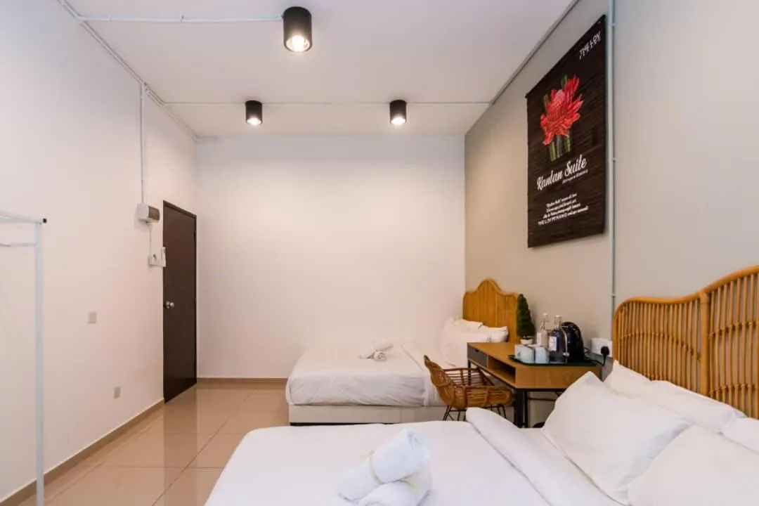 Bed in The Best Hotel in Bayan Lepas - THE LOV PENANG