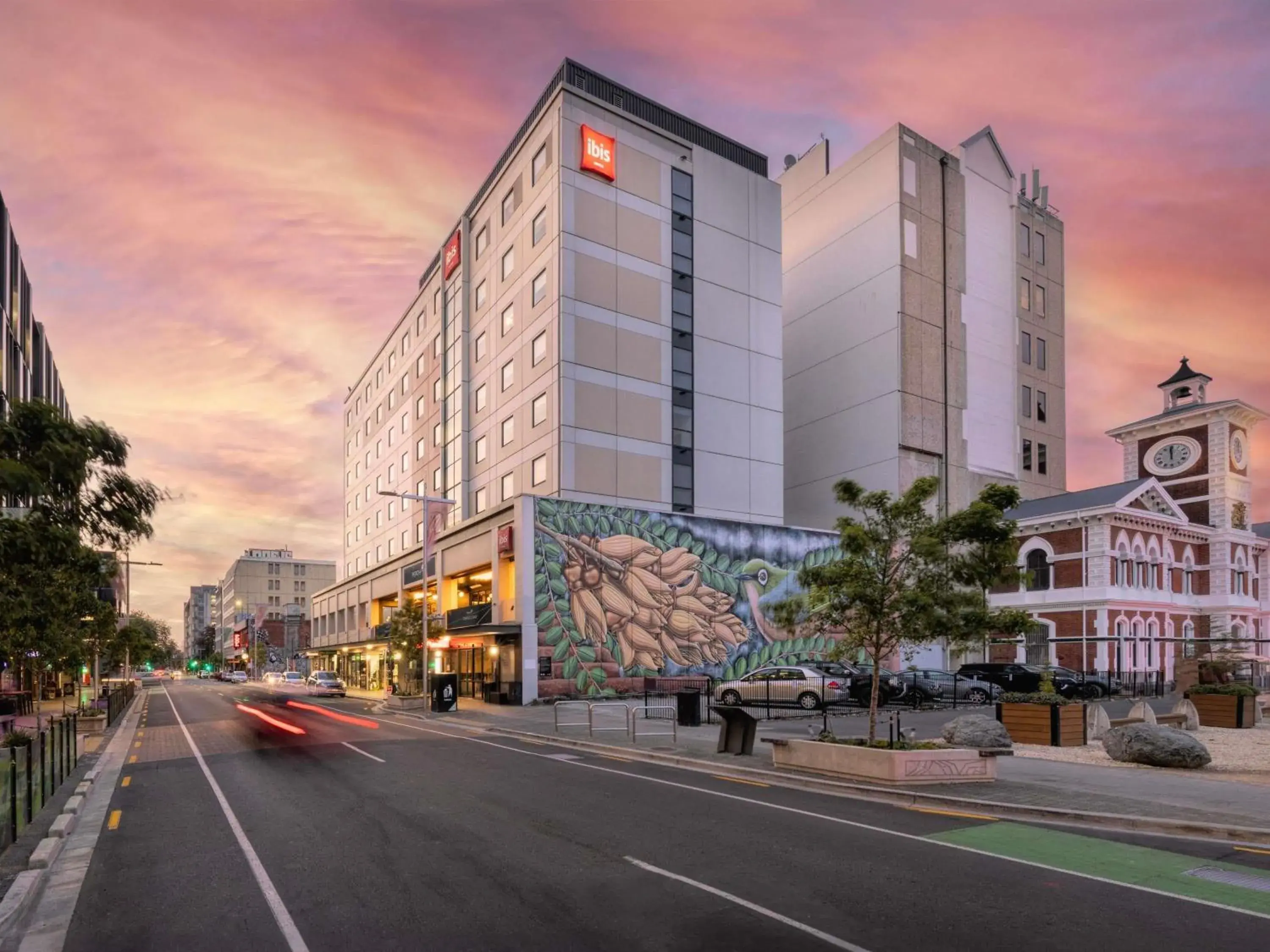 Property building in Ibis Christchurch Property building in Ibis Christchurch