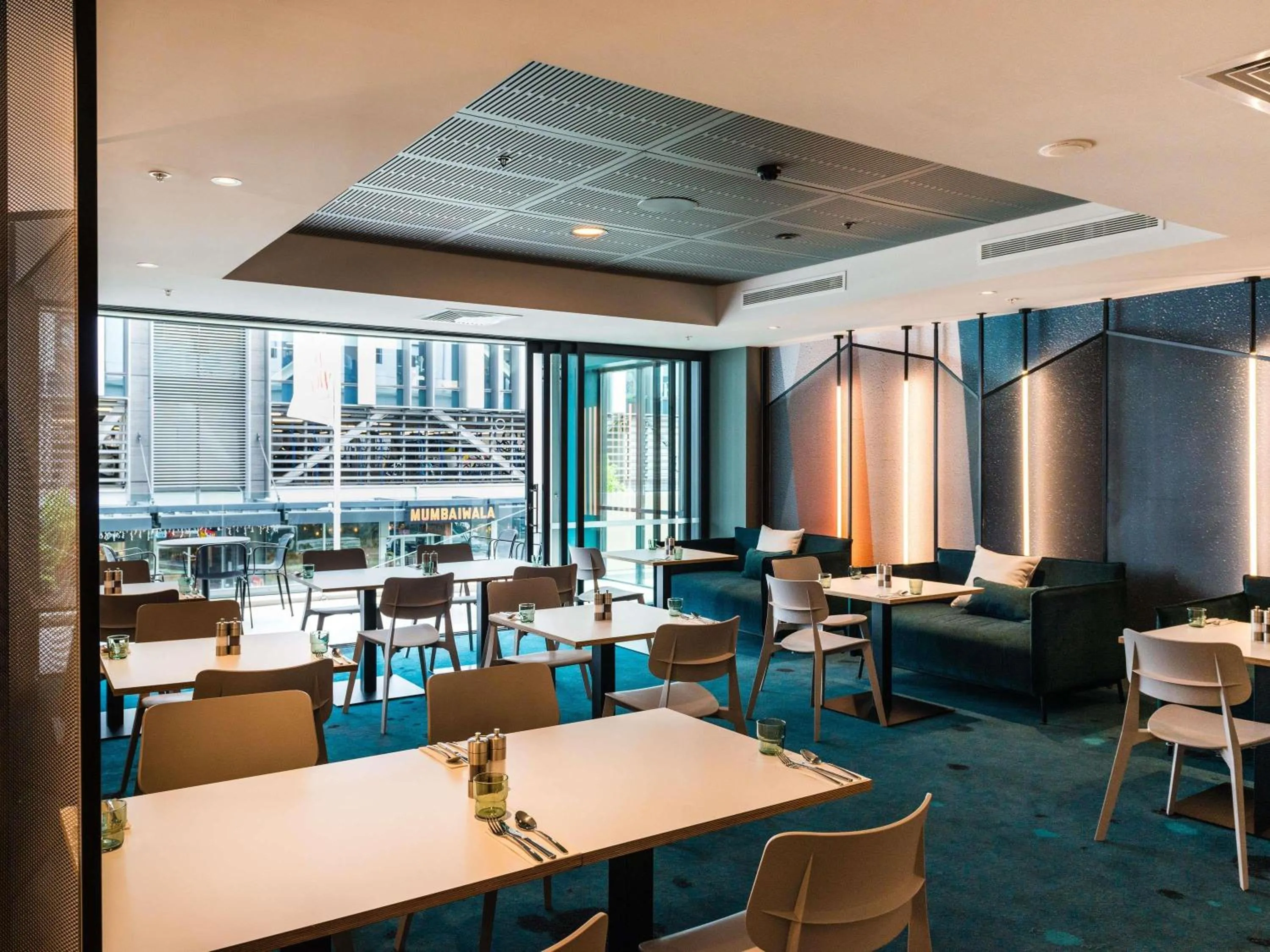 Restaurant/places to eat in Ibis Christchurch