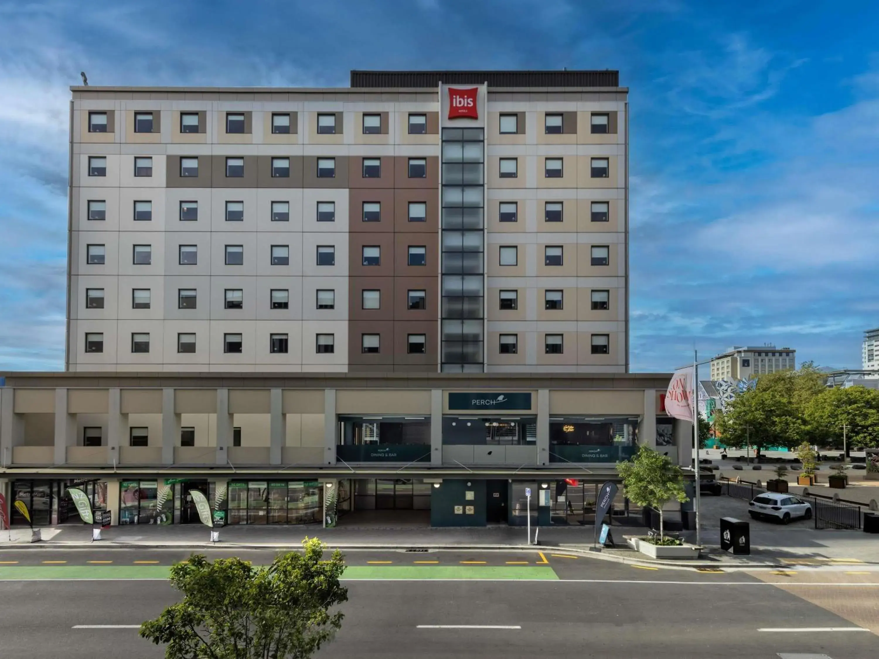 Property building in Ibis Christchurch Property building in Ibis Christchurch