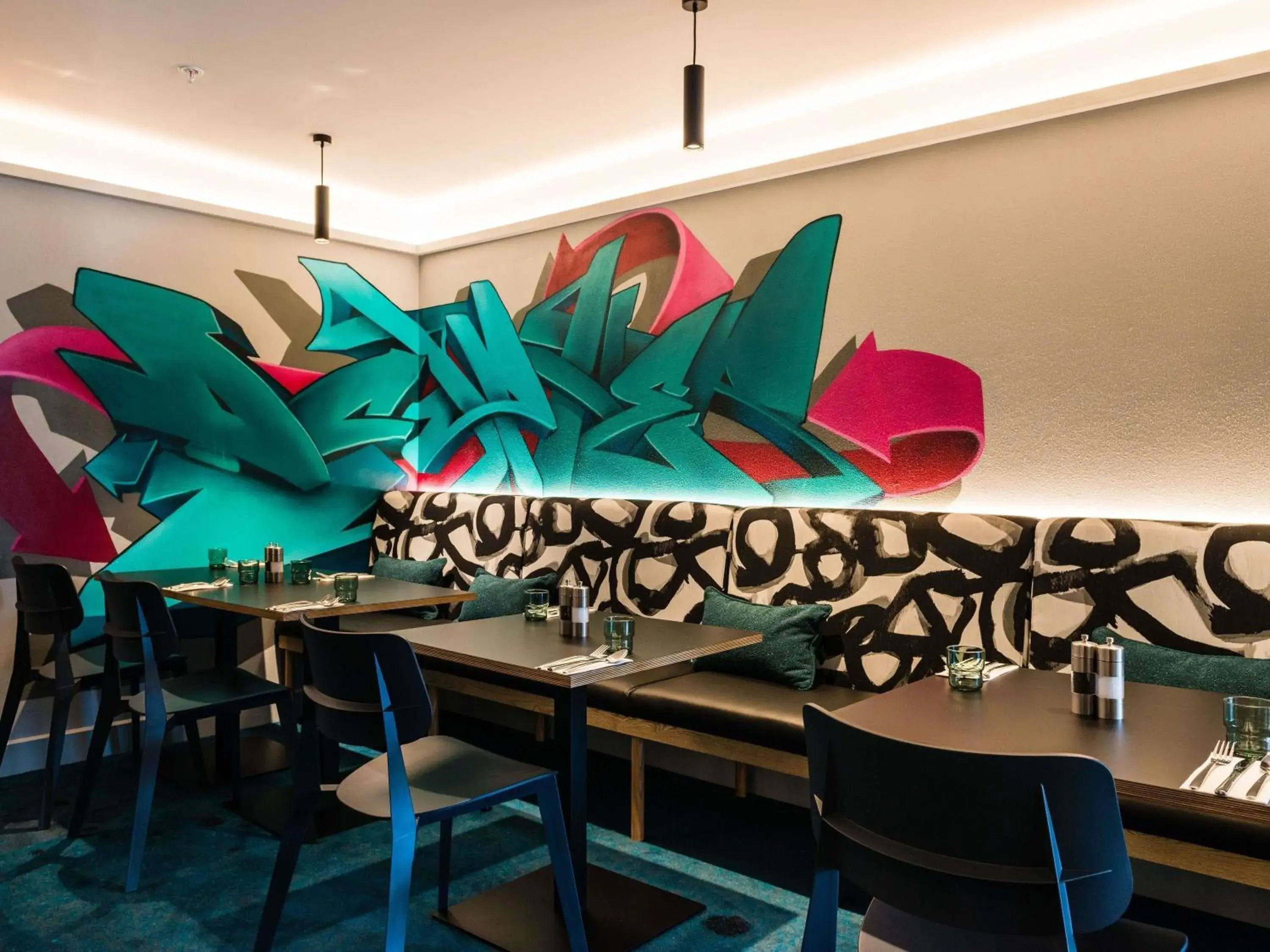 Property building in Ibis Christchurch Property building in Ibis Christchurch