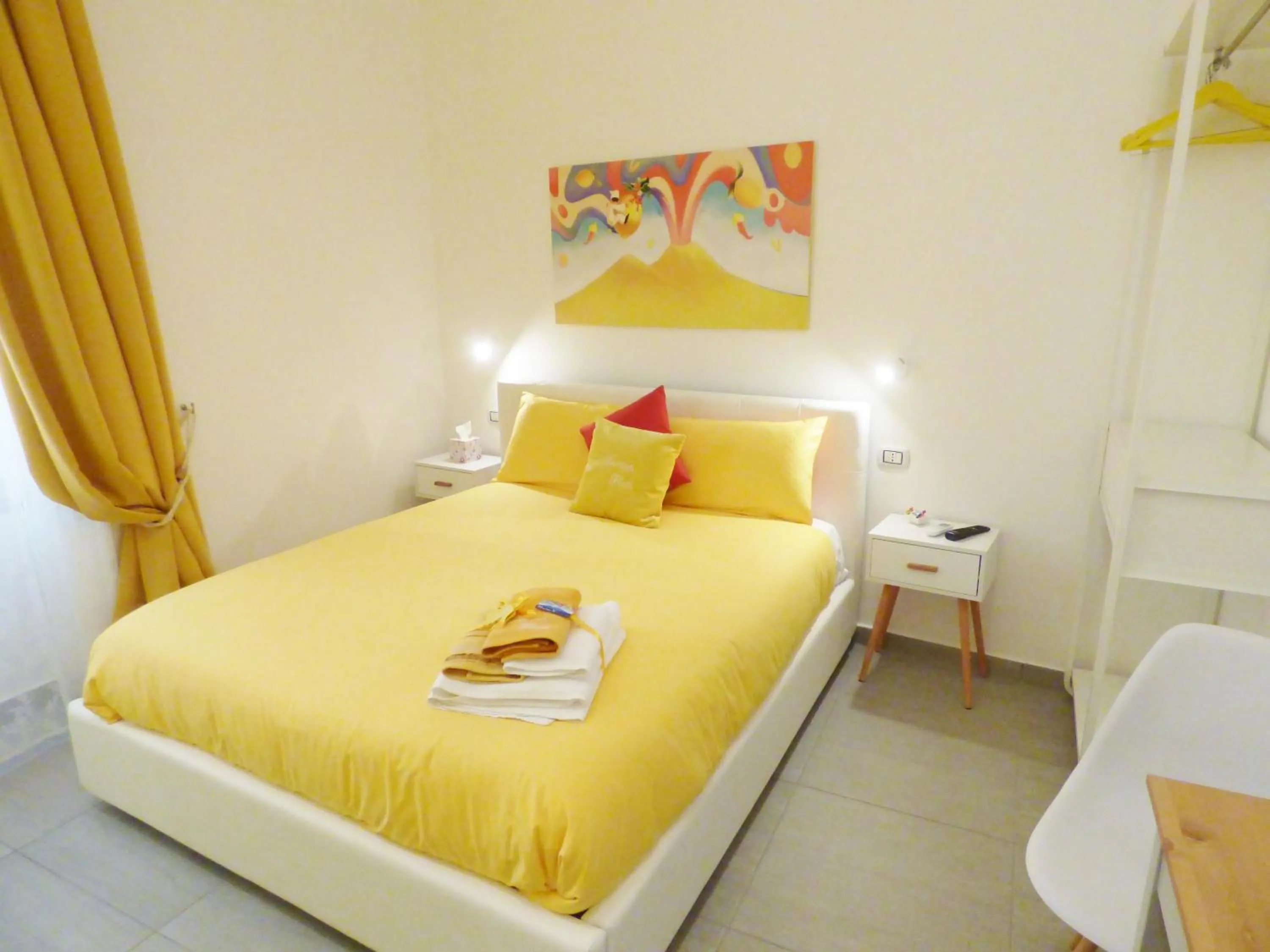 Photo of the whole room, Bed in B&B Lemon Flats