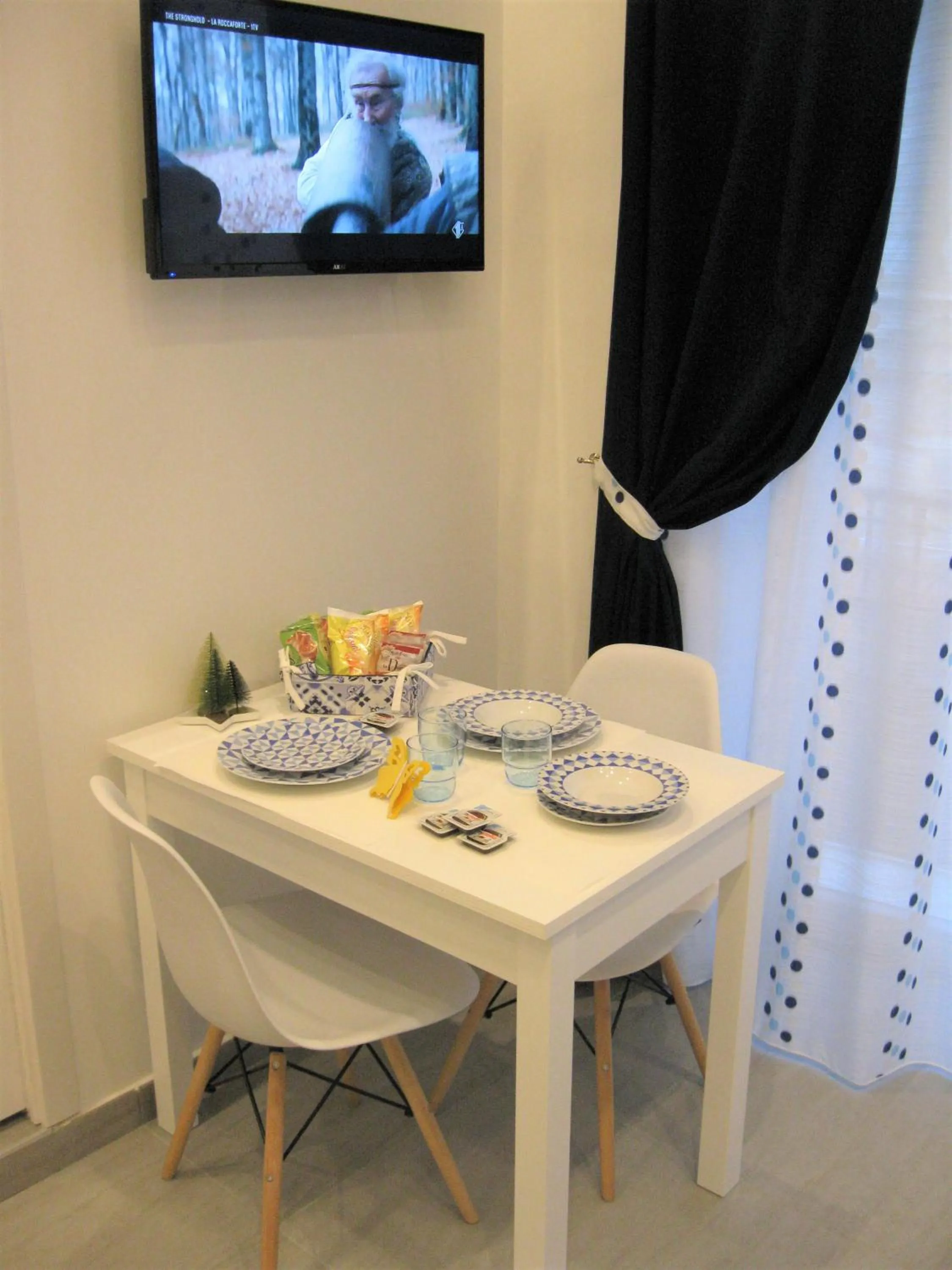 Dining area in B&B Lemon Flats