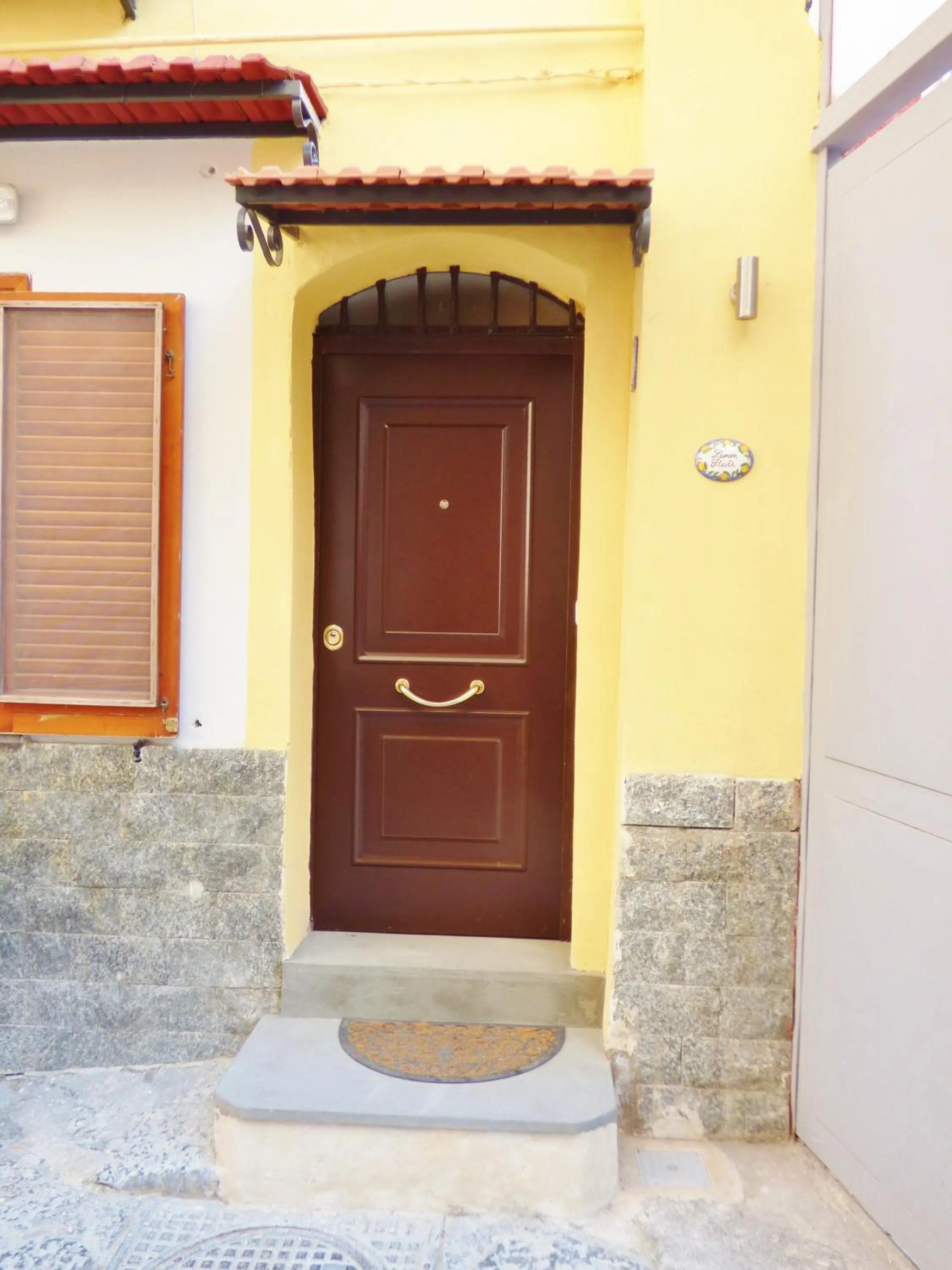 Facade/entrance in B&B Lemon Flats