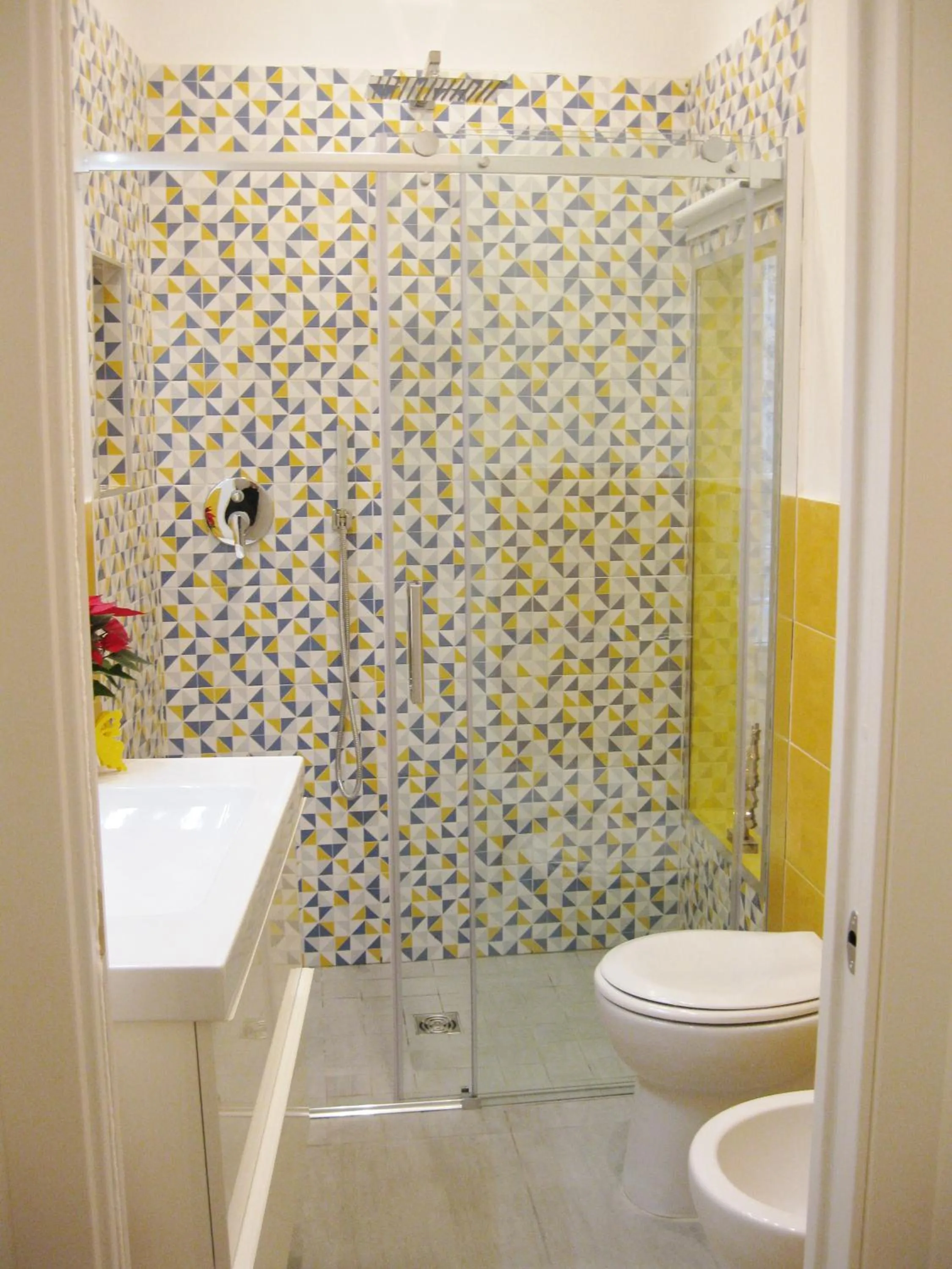 Shower in B&B Lemon Flats